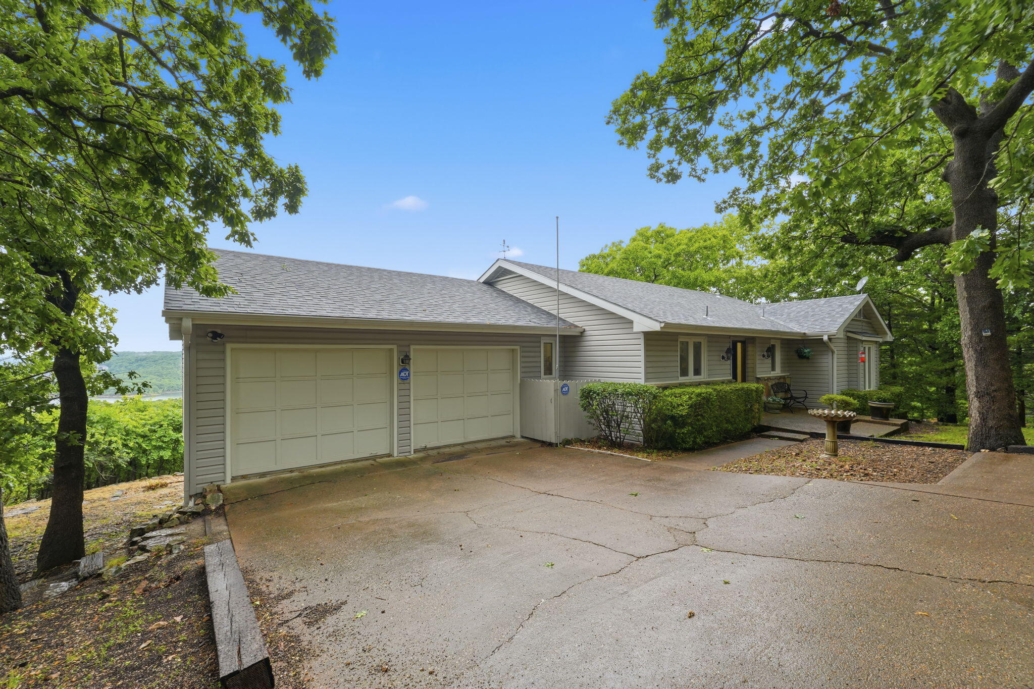 main property photo 73