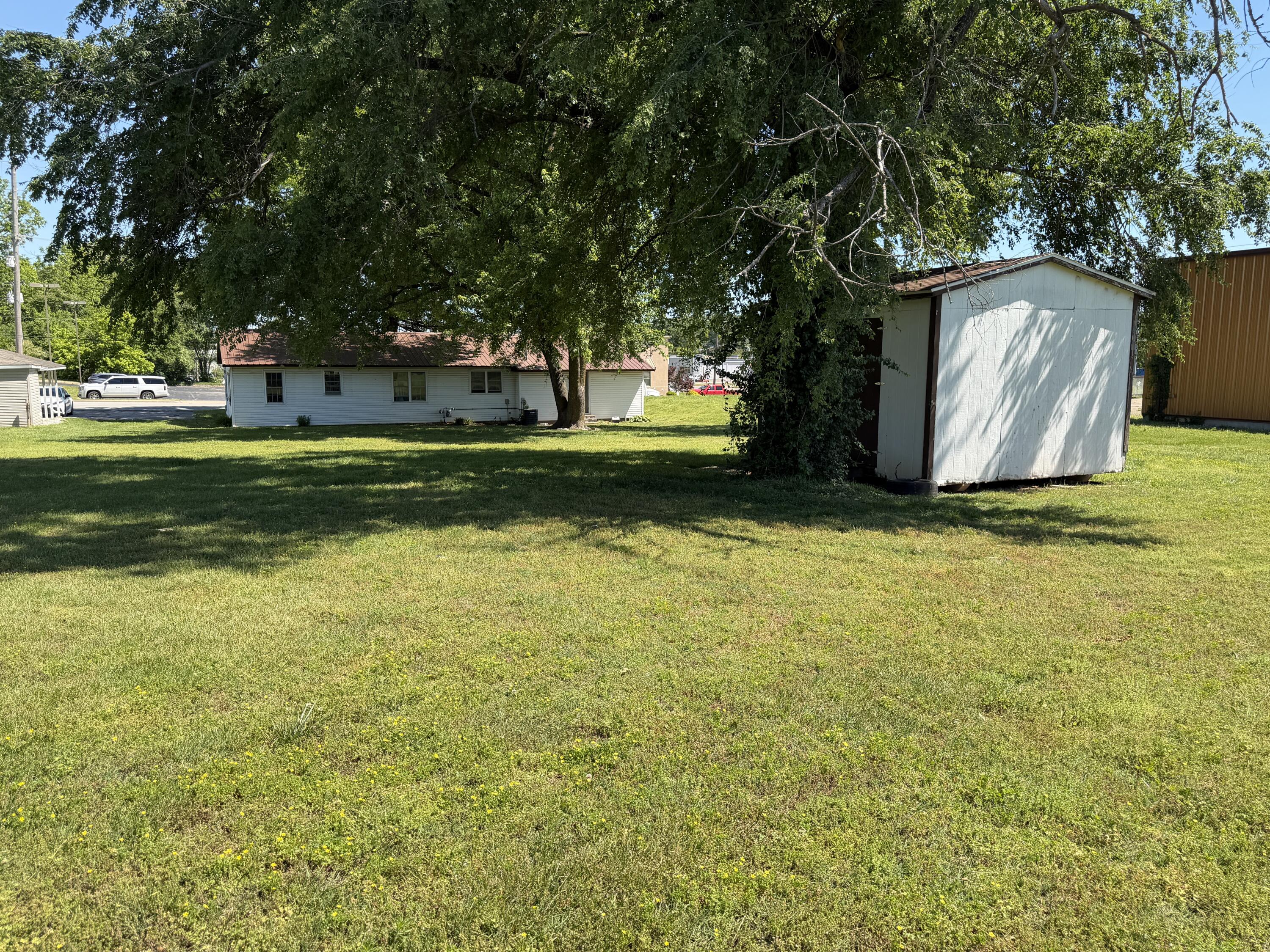 main property photo 40