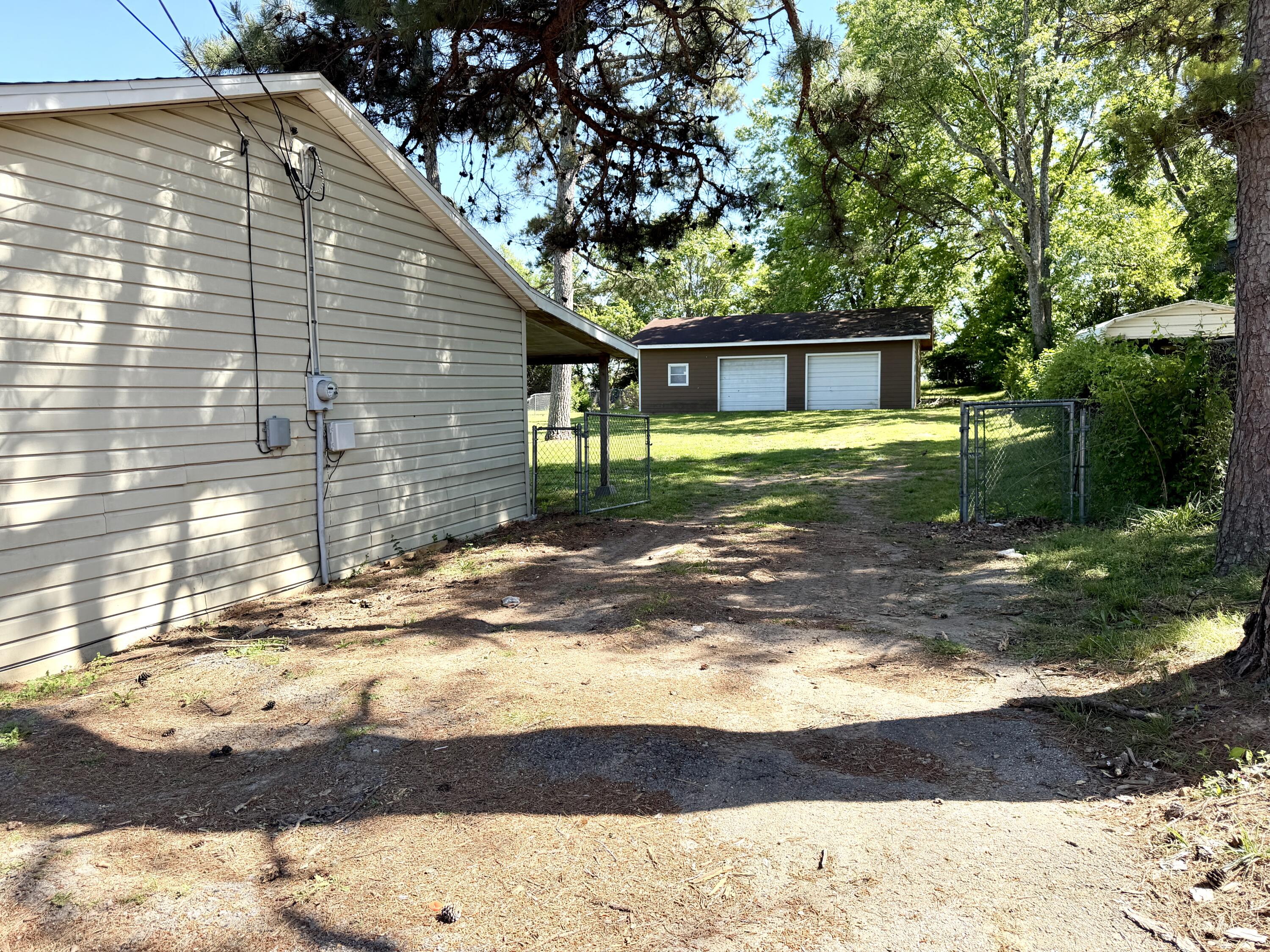 main property photo 24