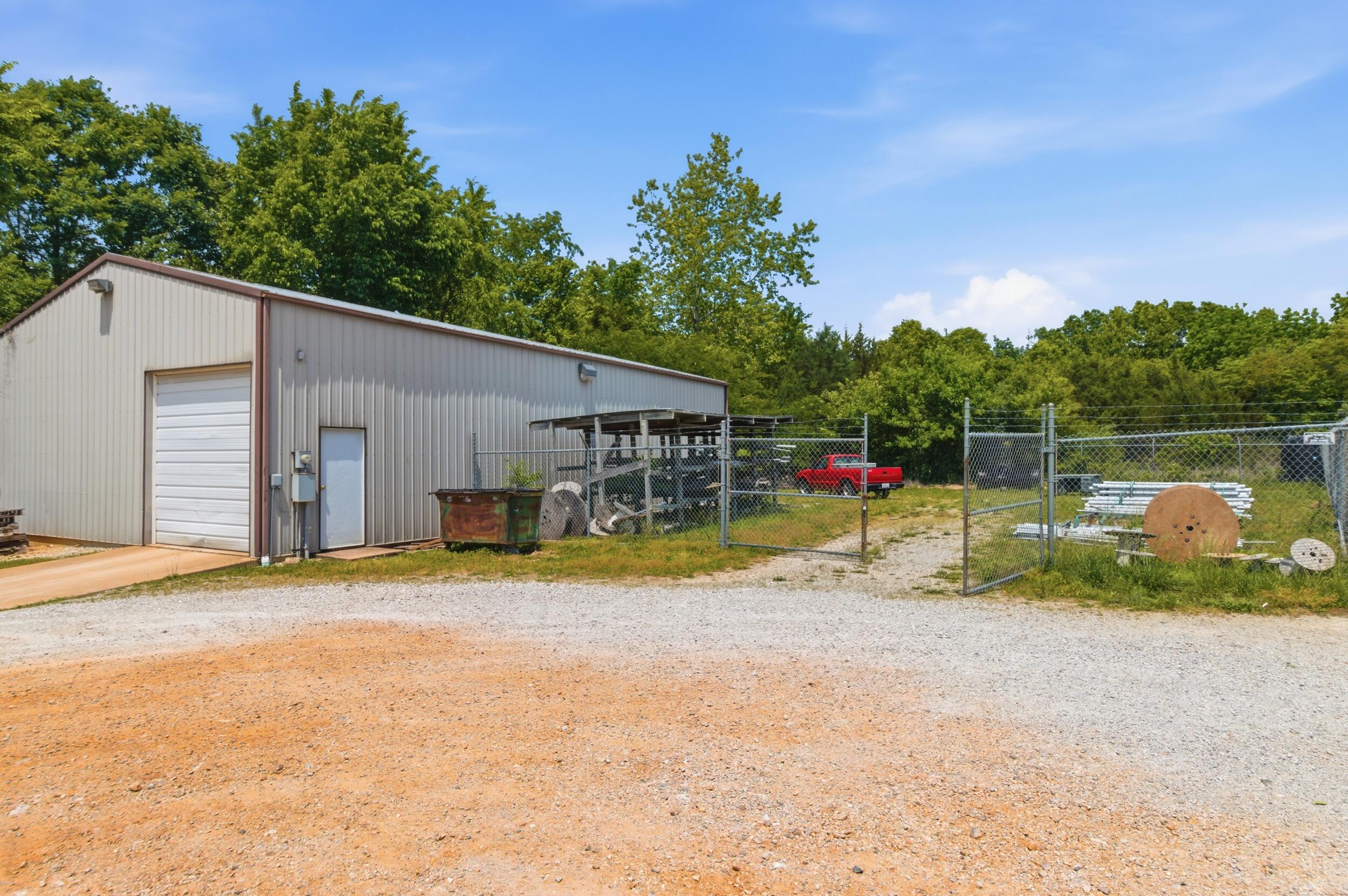 main property photo 13