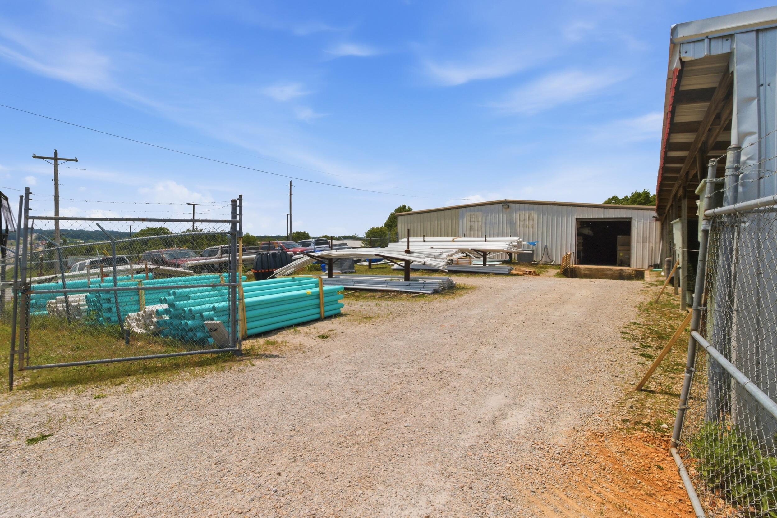 main property photo 16