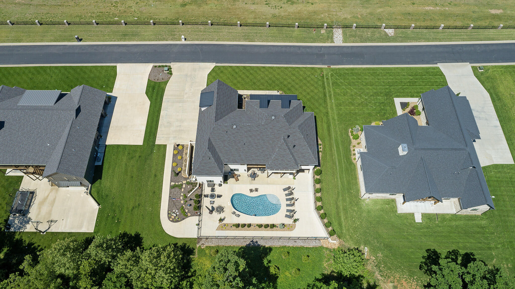 main property photo 60