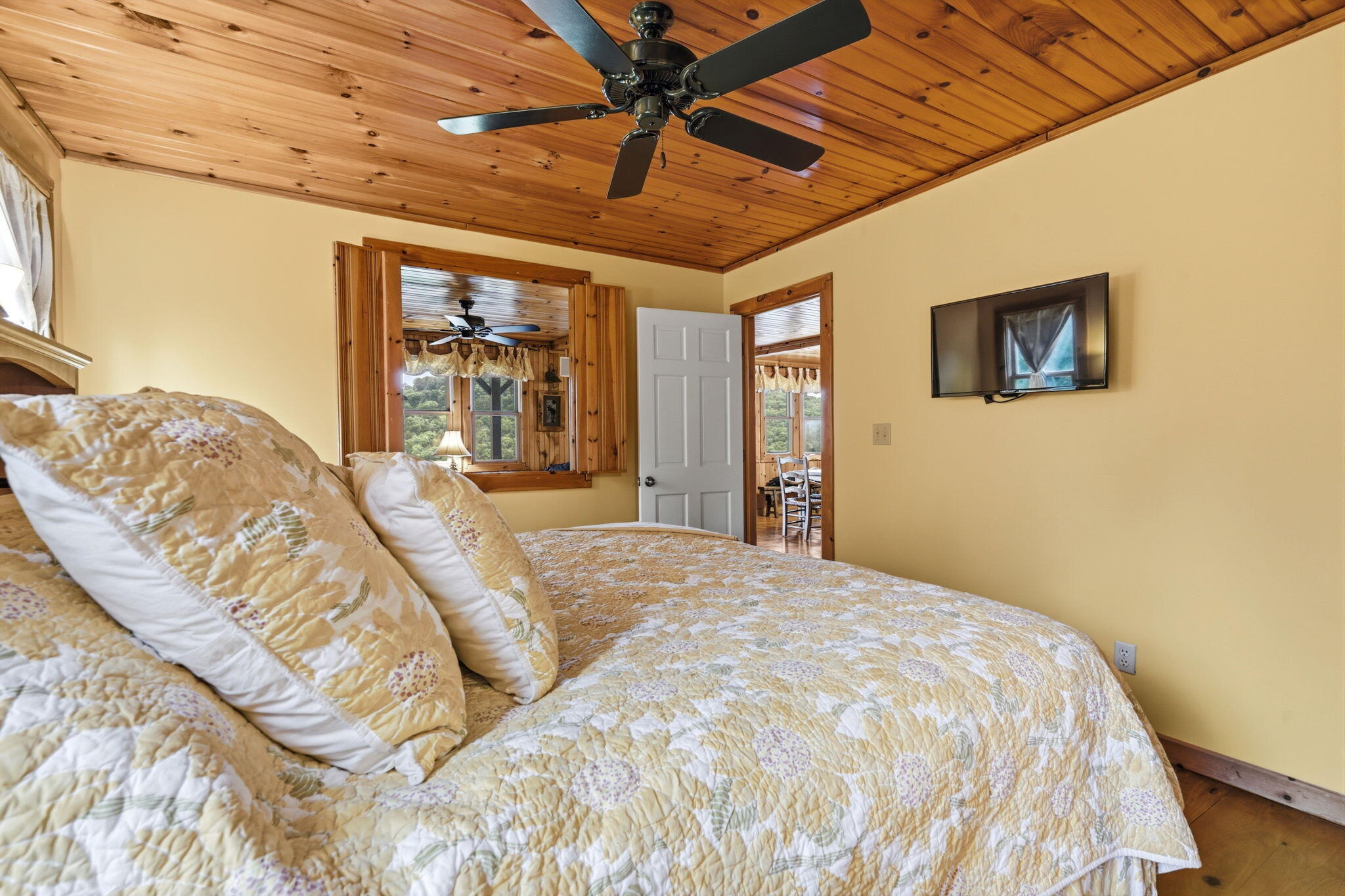 main property photo 23