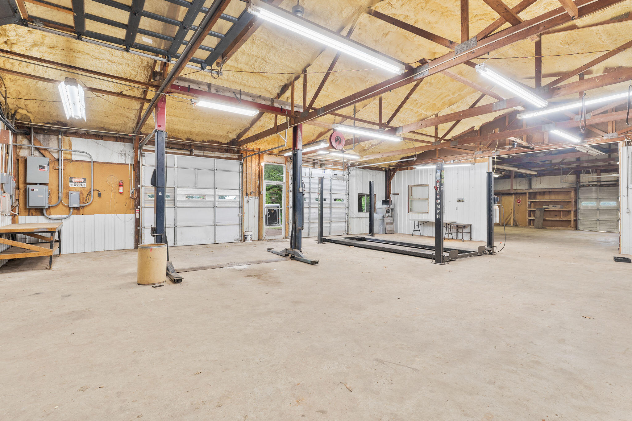 main property photo 37