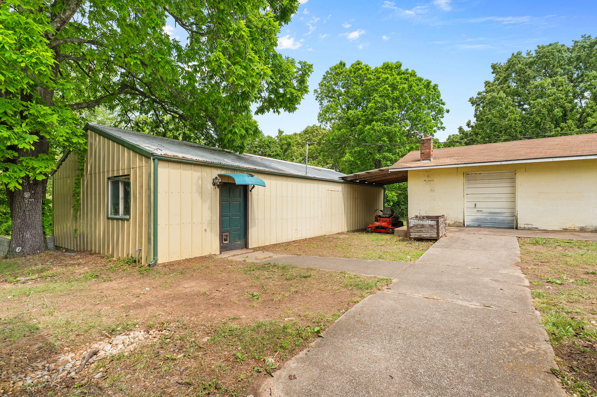 main property photo 29