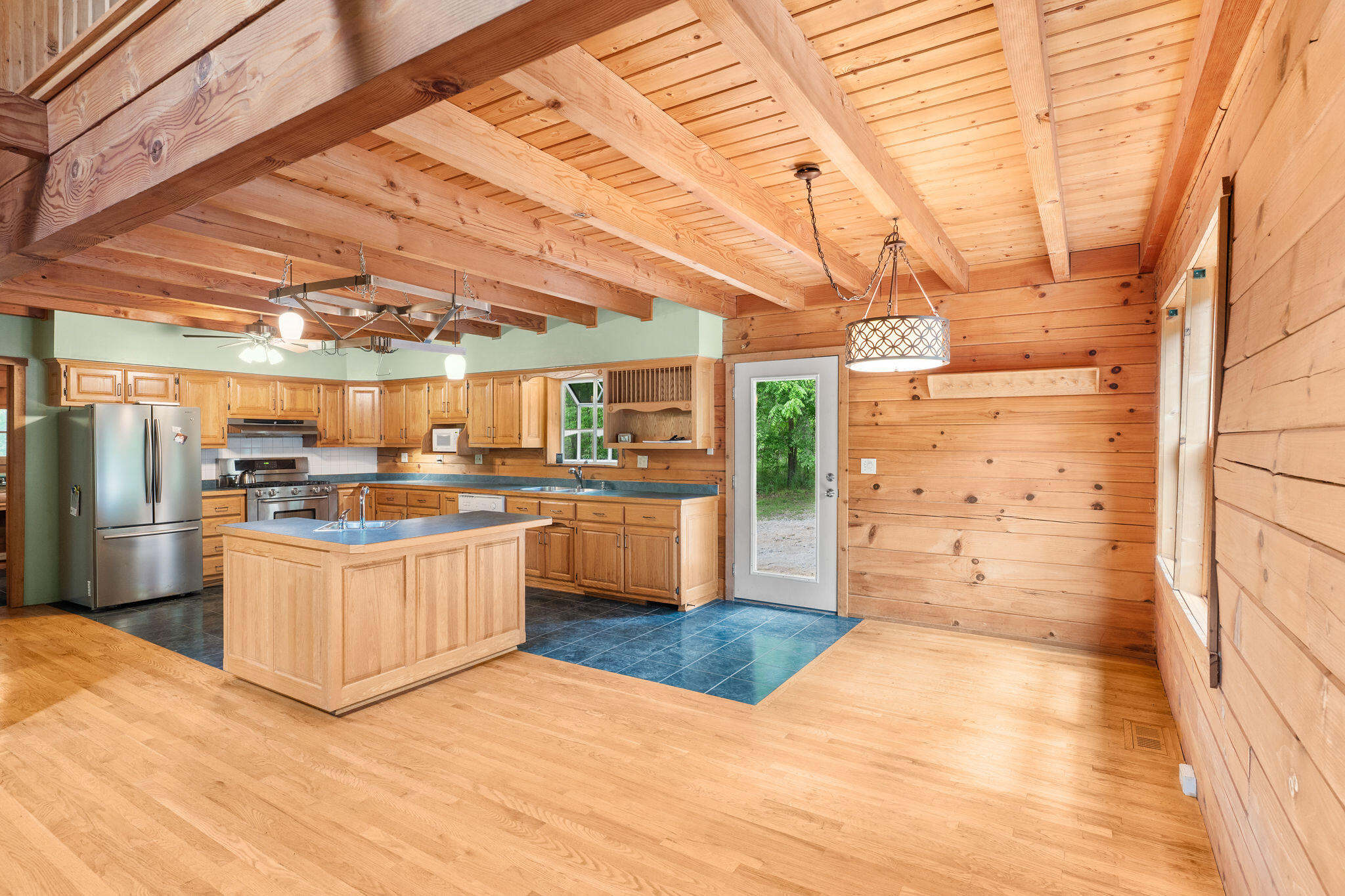 main property photo 38