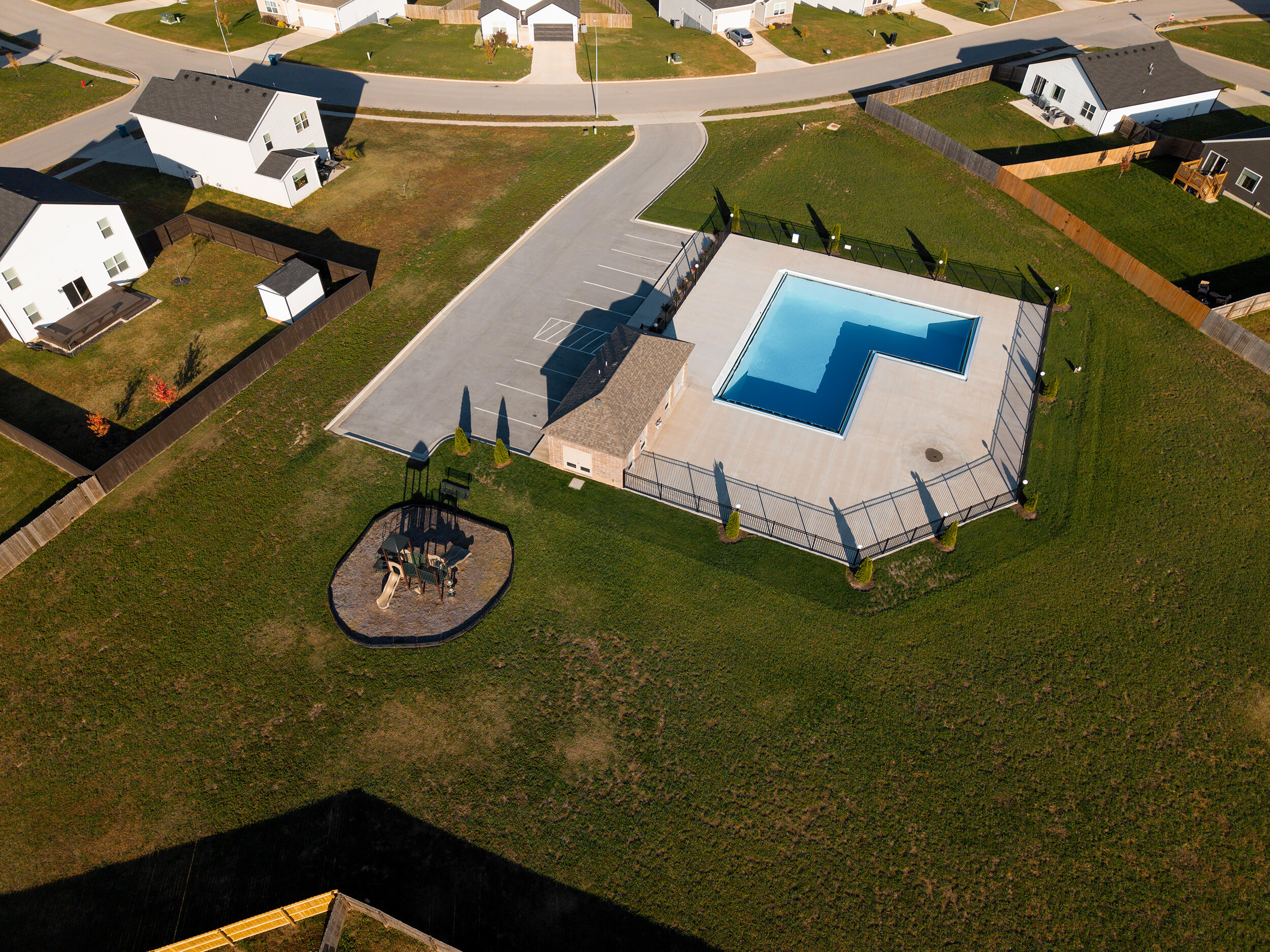 main property photo 34
