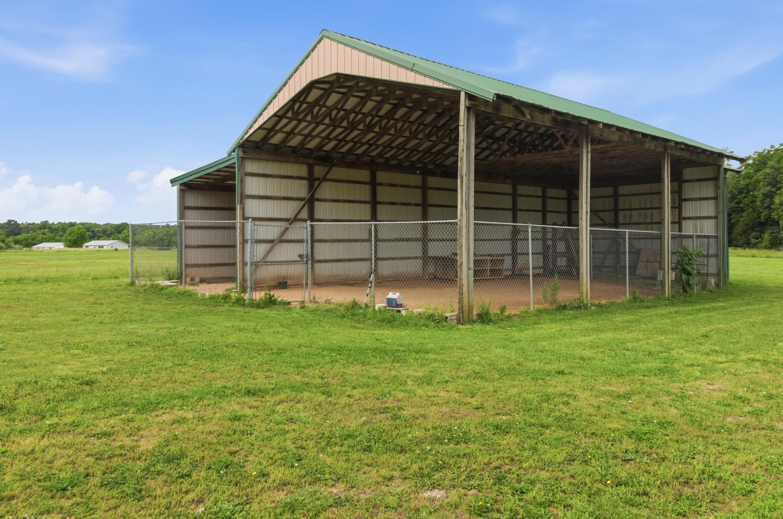 main property photo 23