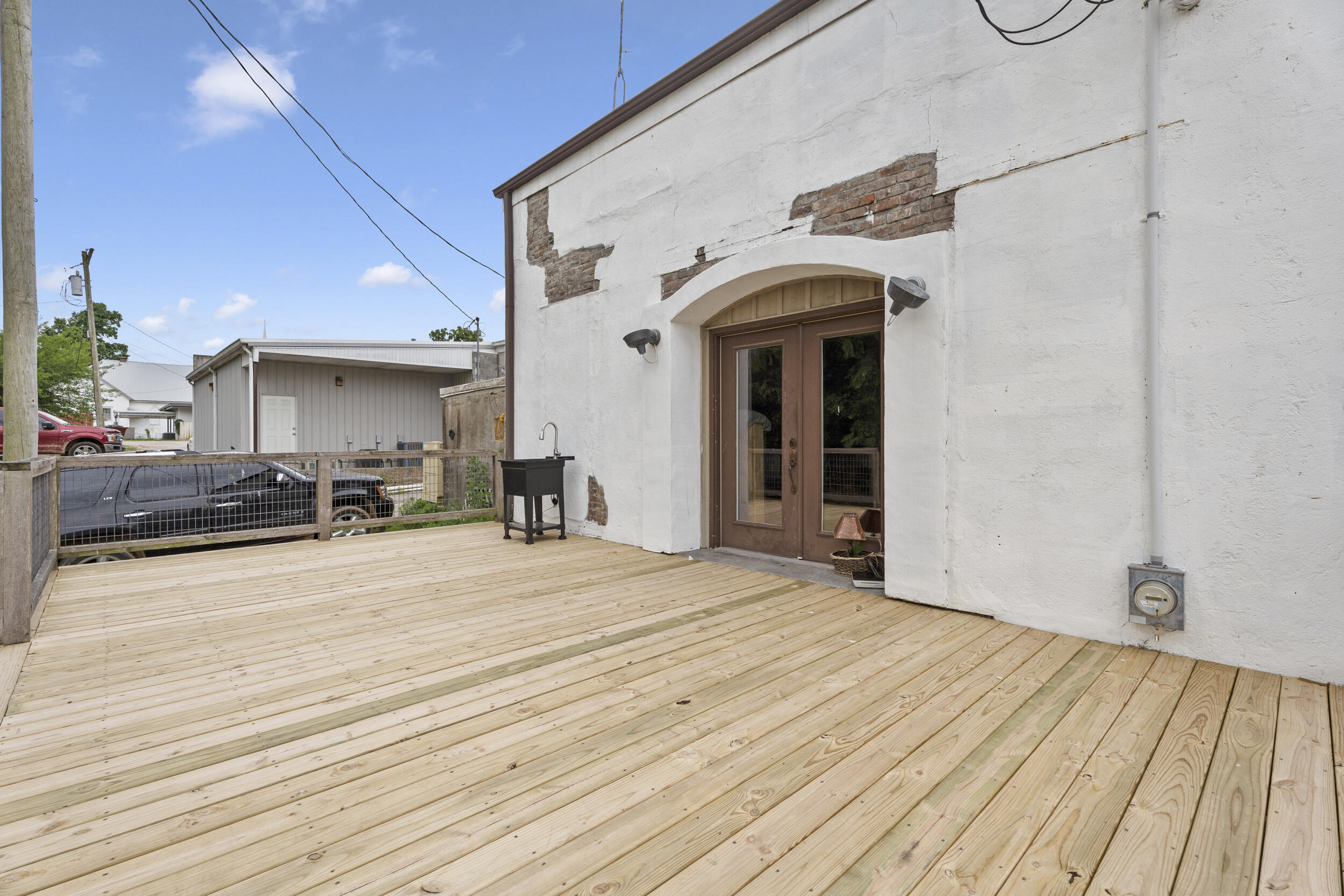 main property photo 11
