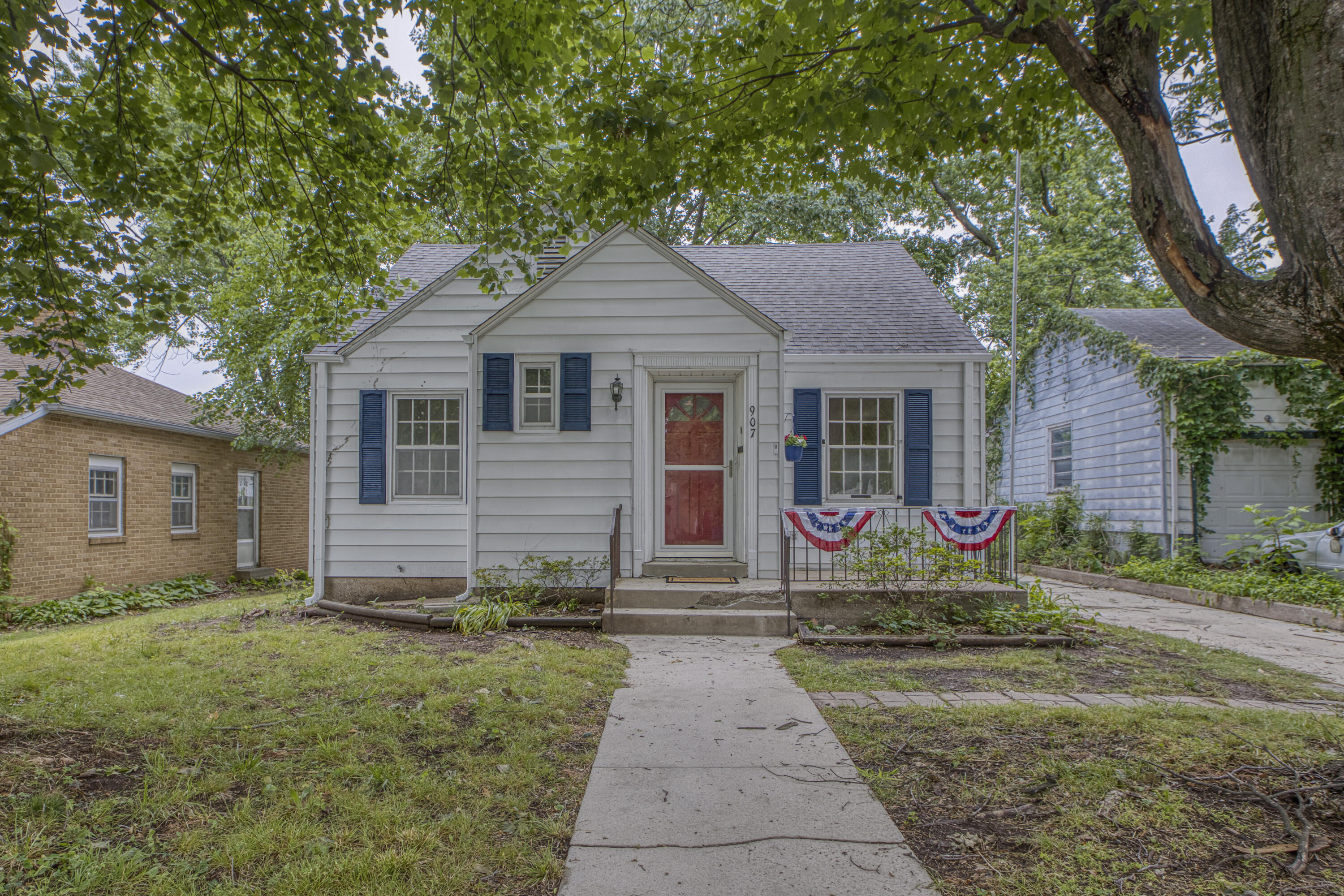 main property photo 5