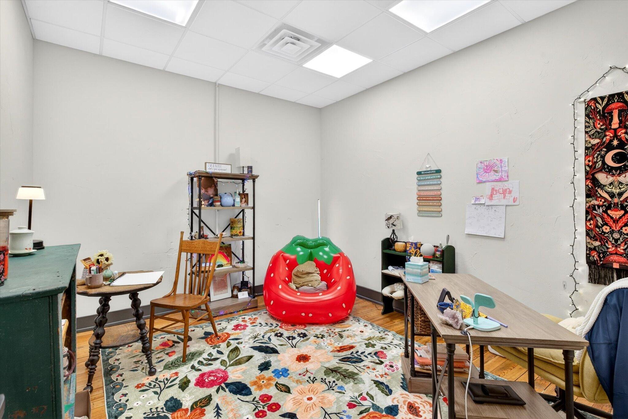 main property photo 22