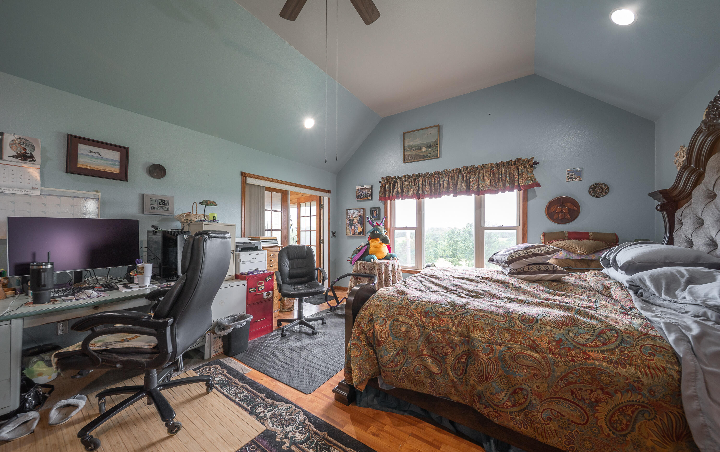 main property photo 18