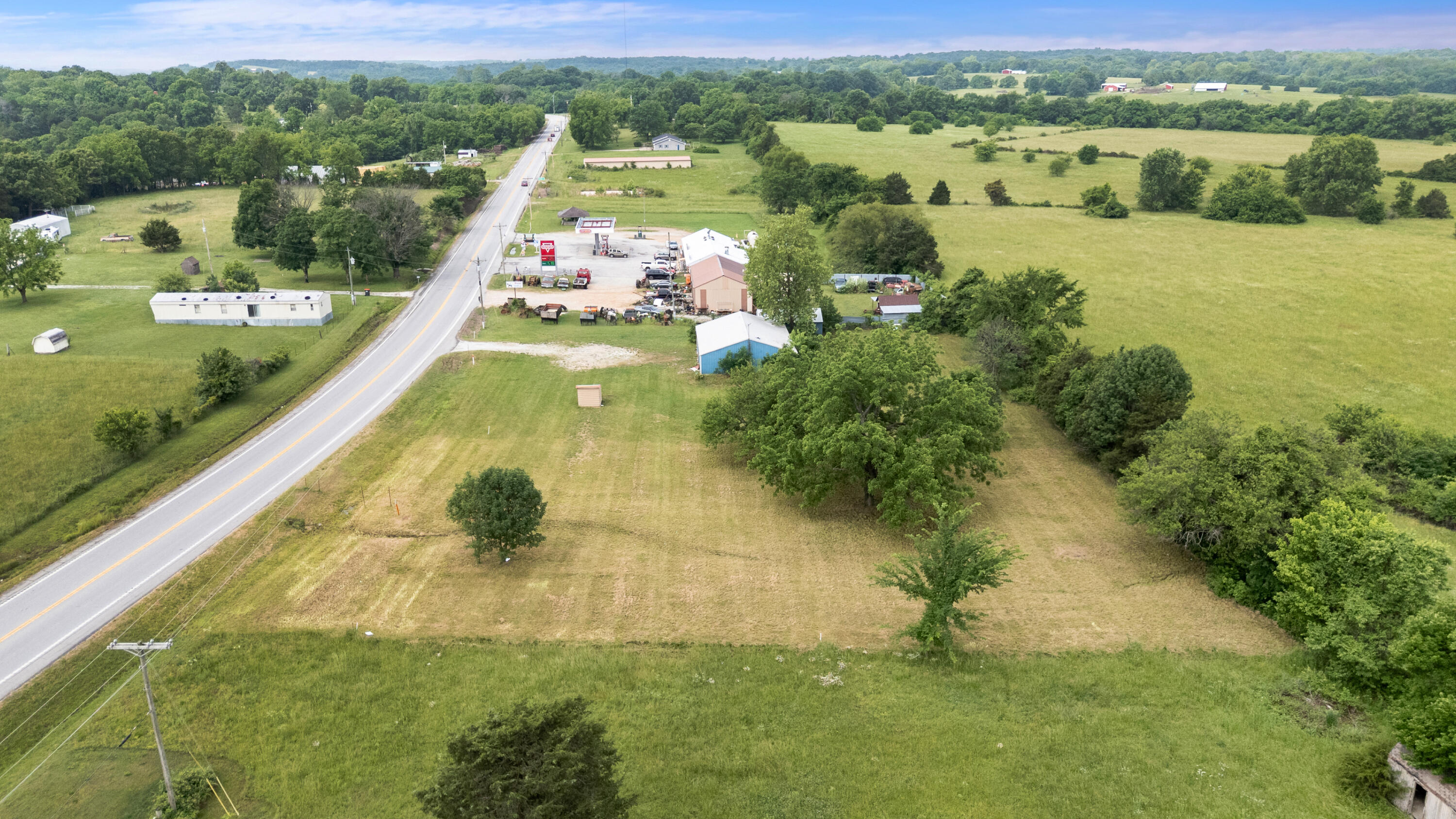 main property photo 11