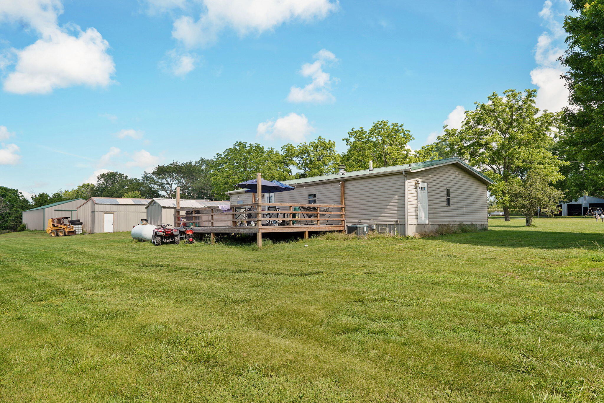 main property photo 18