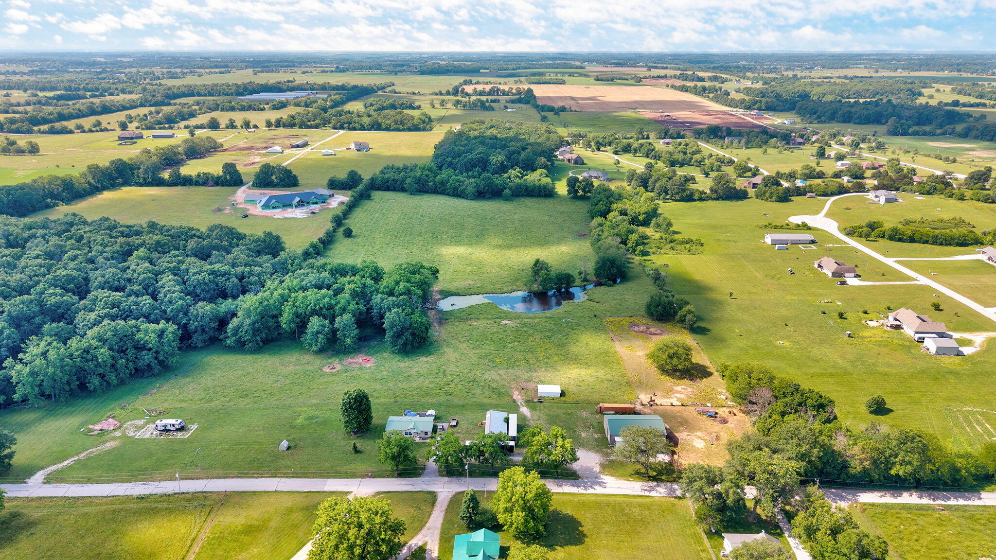 main property photo 26