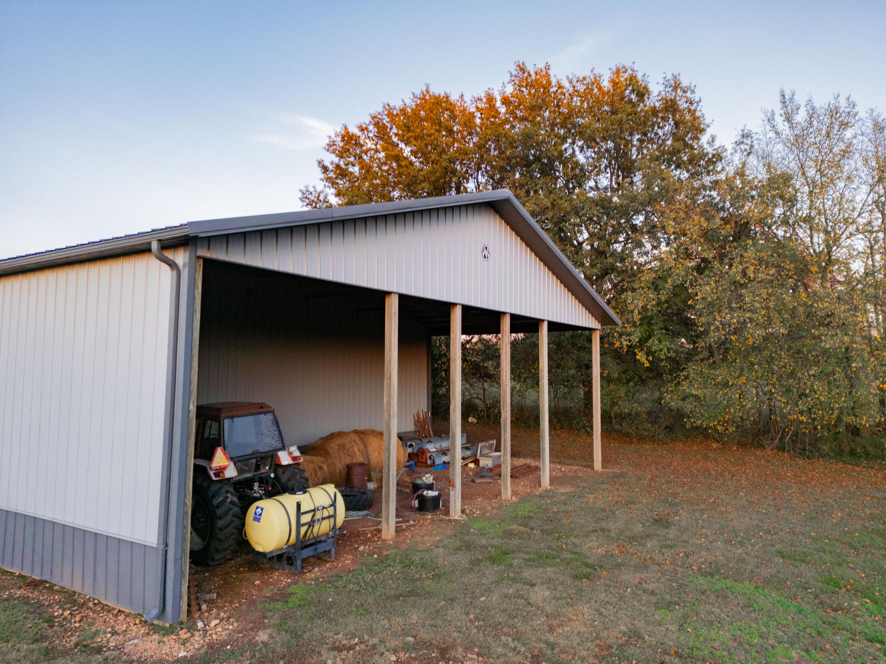 main property photo 45