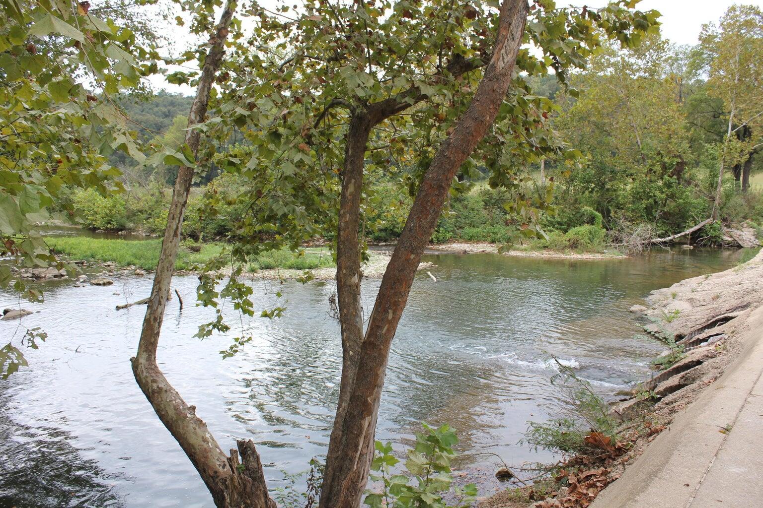 main property photo 30