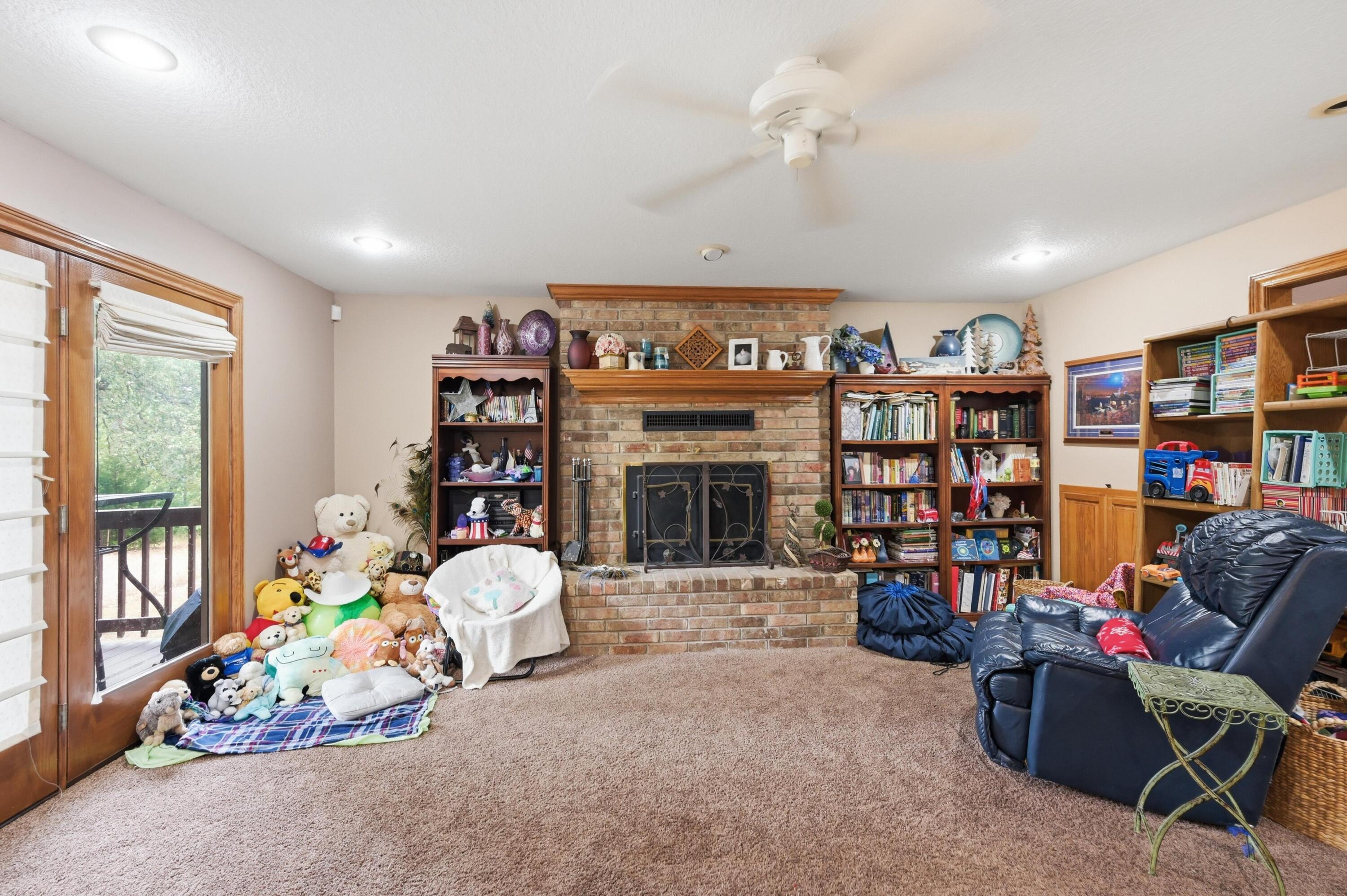 main property photo 19