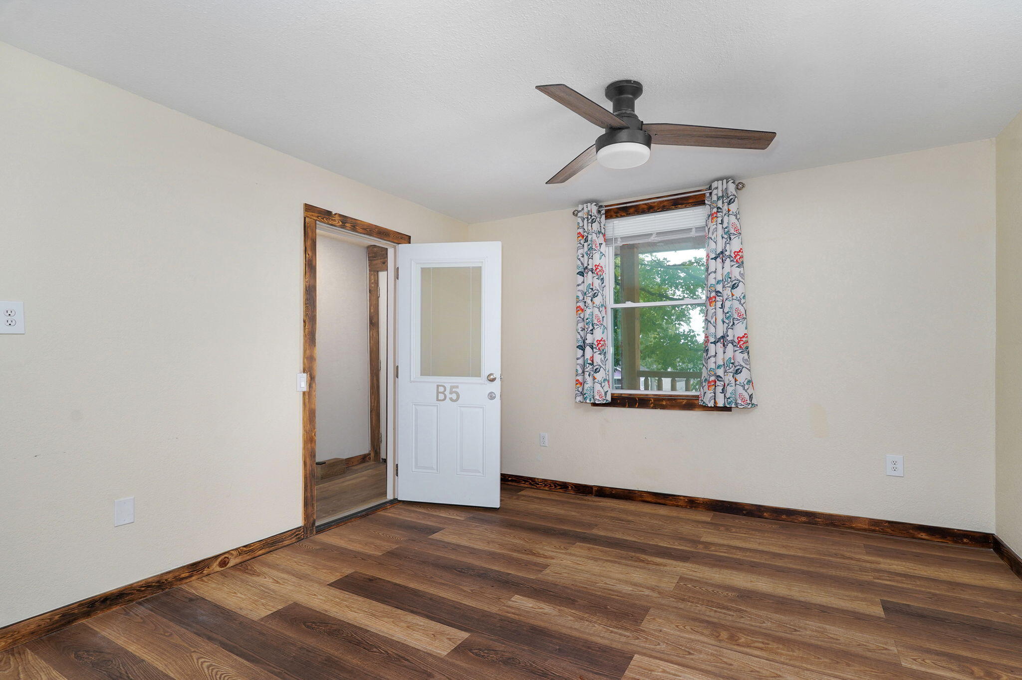 main property photo 59