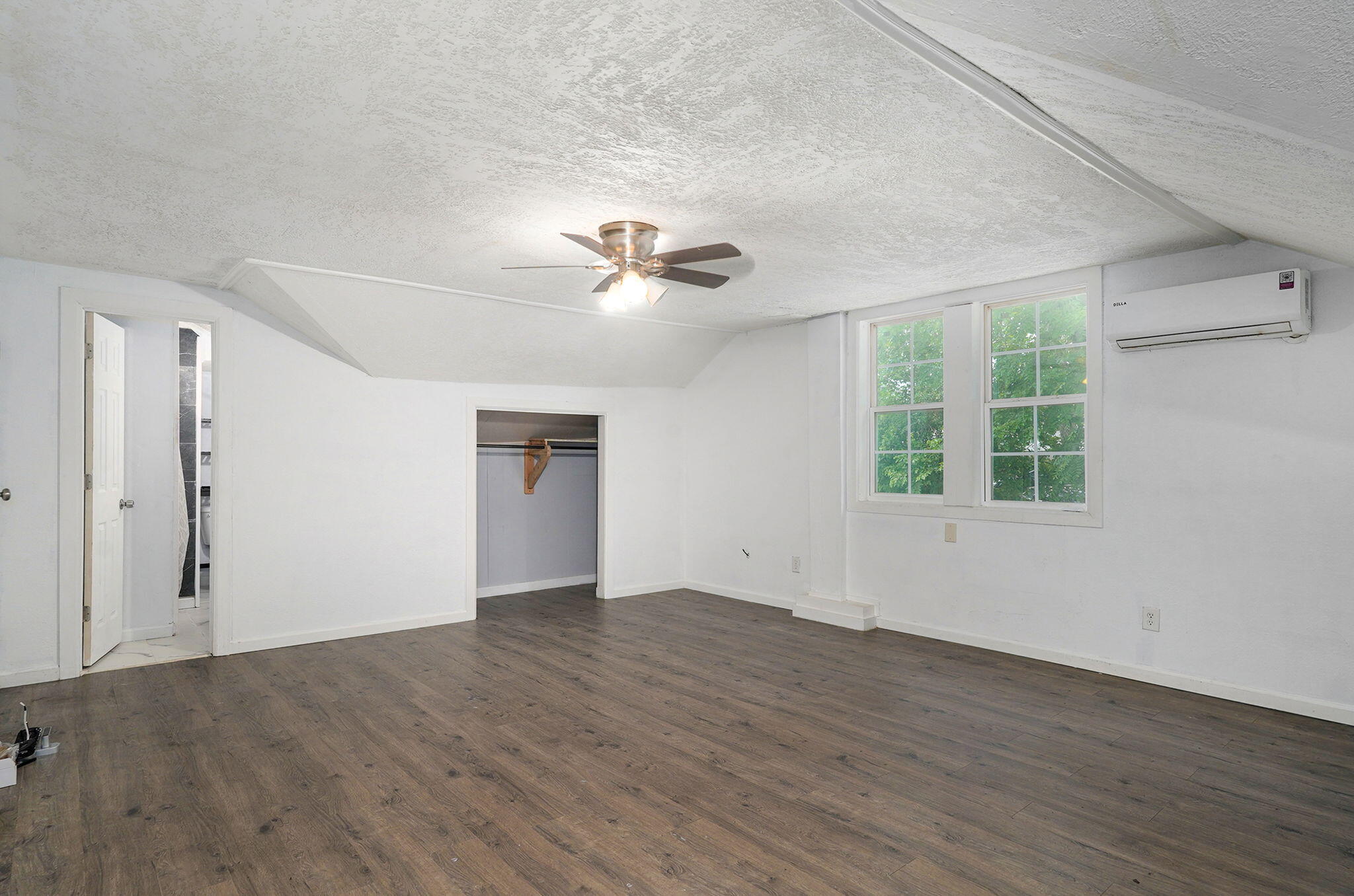 main property photo 81