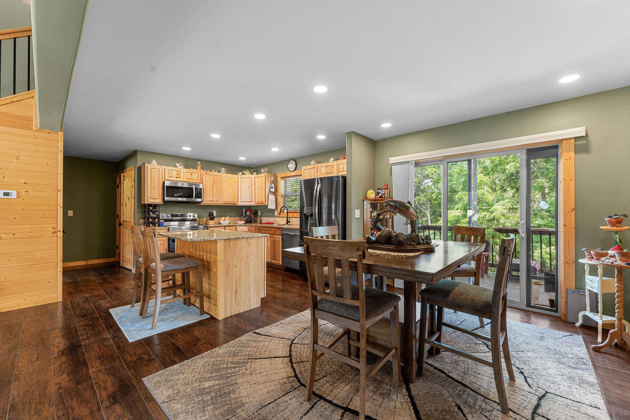 main property photo 8