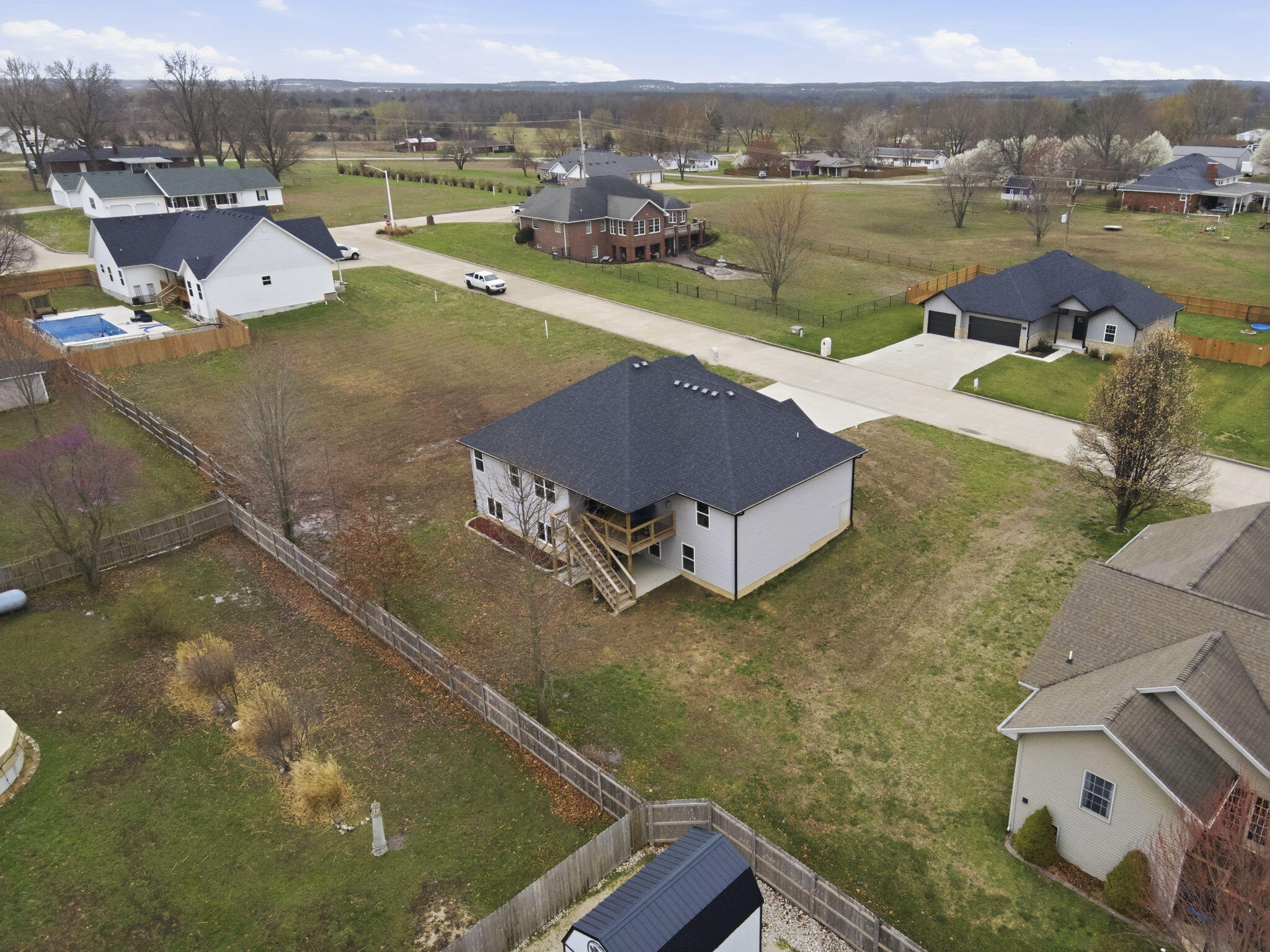 main property photo 37