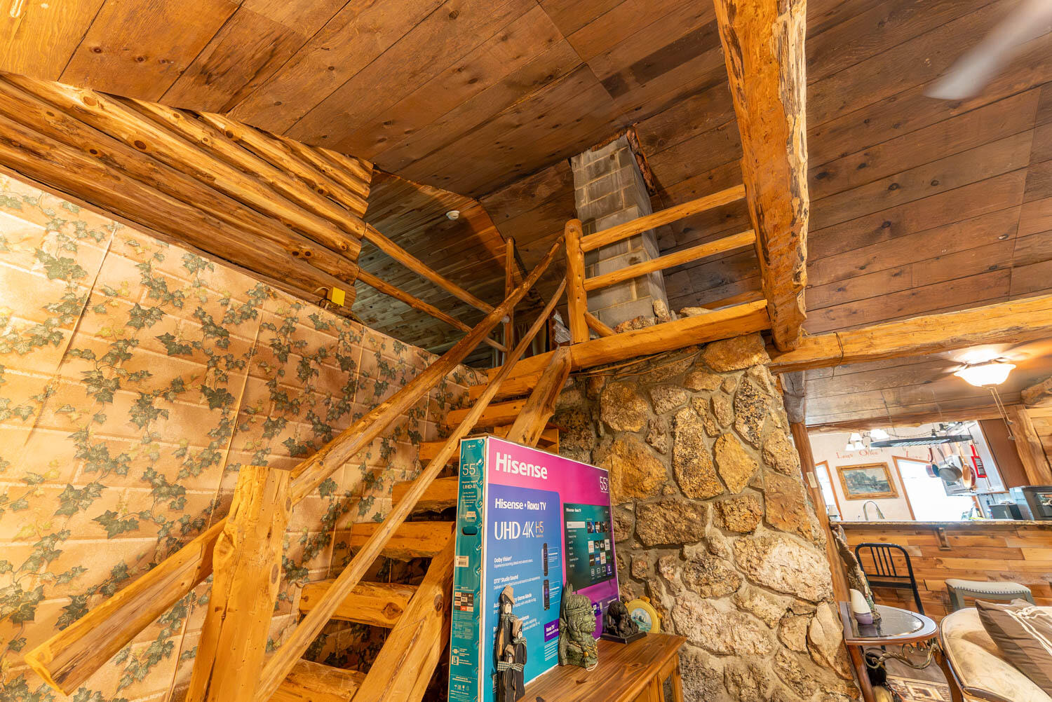 main property photo 45