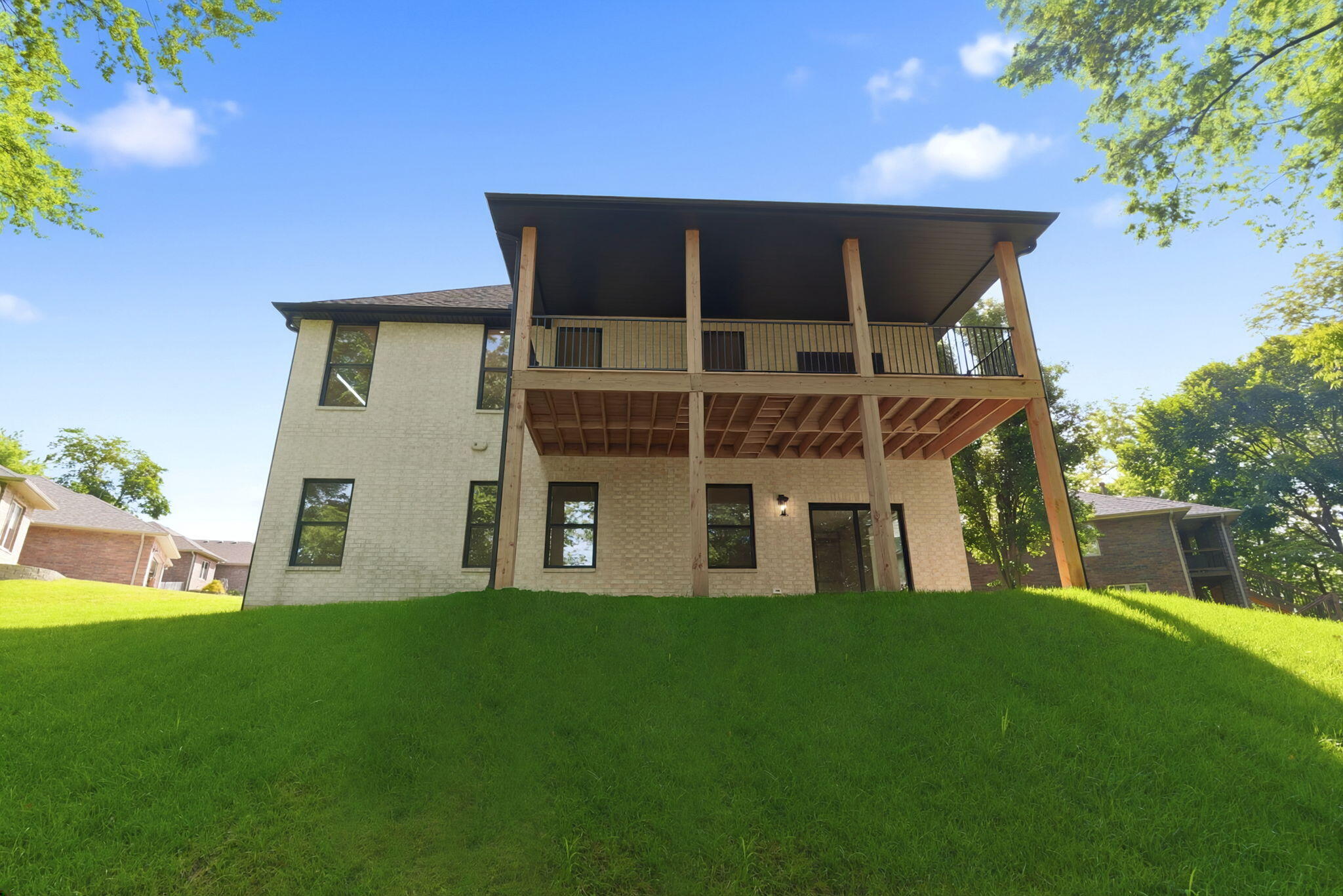 main property photo 40