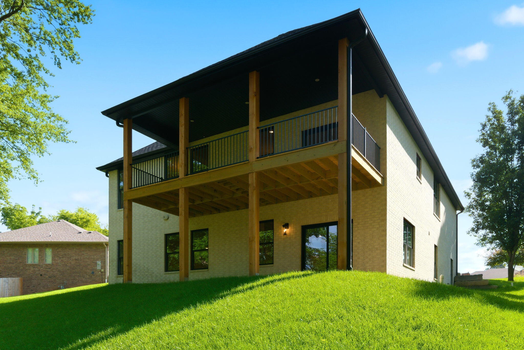 main property photo 41