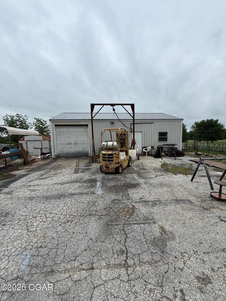 main property photo 28