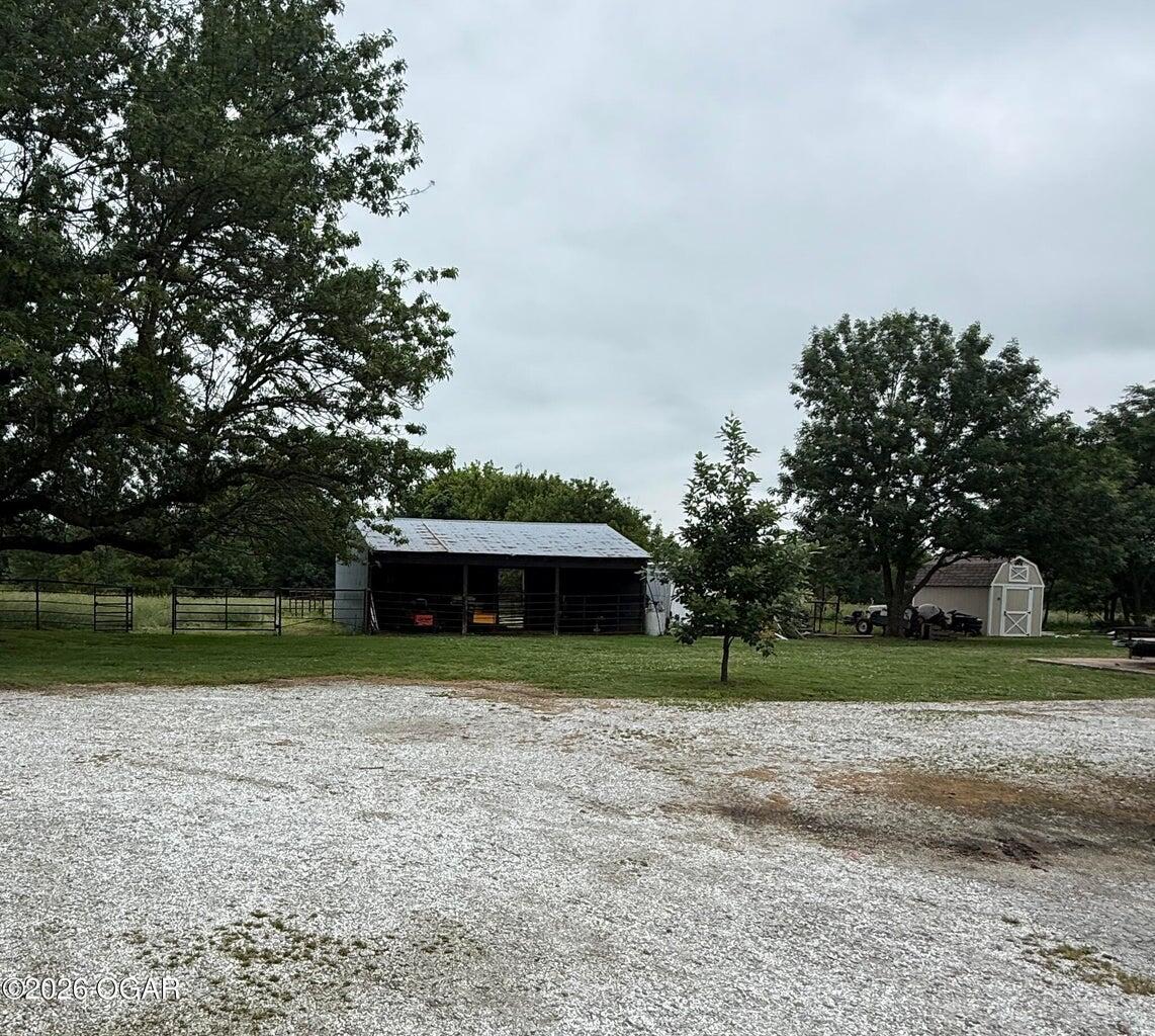main property photo 18