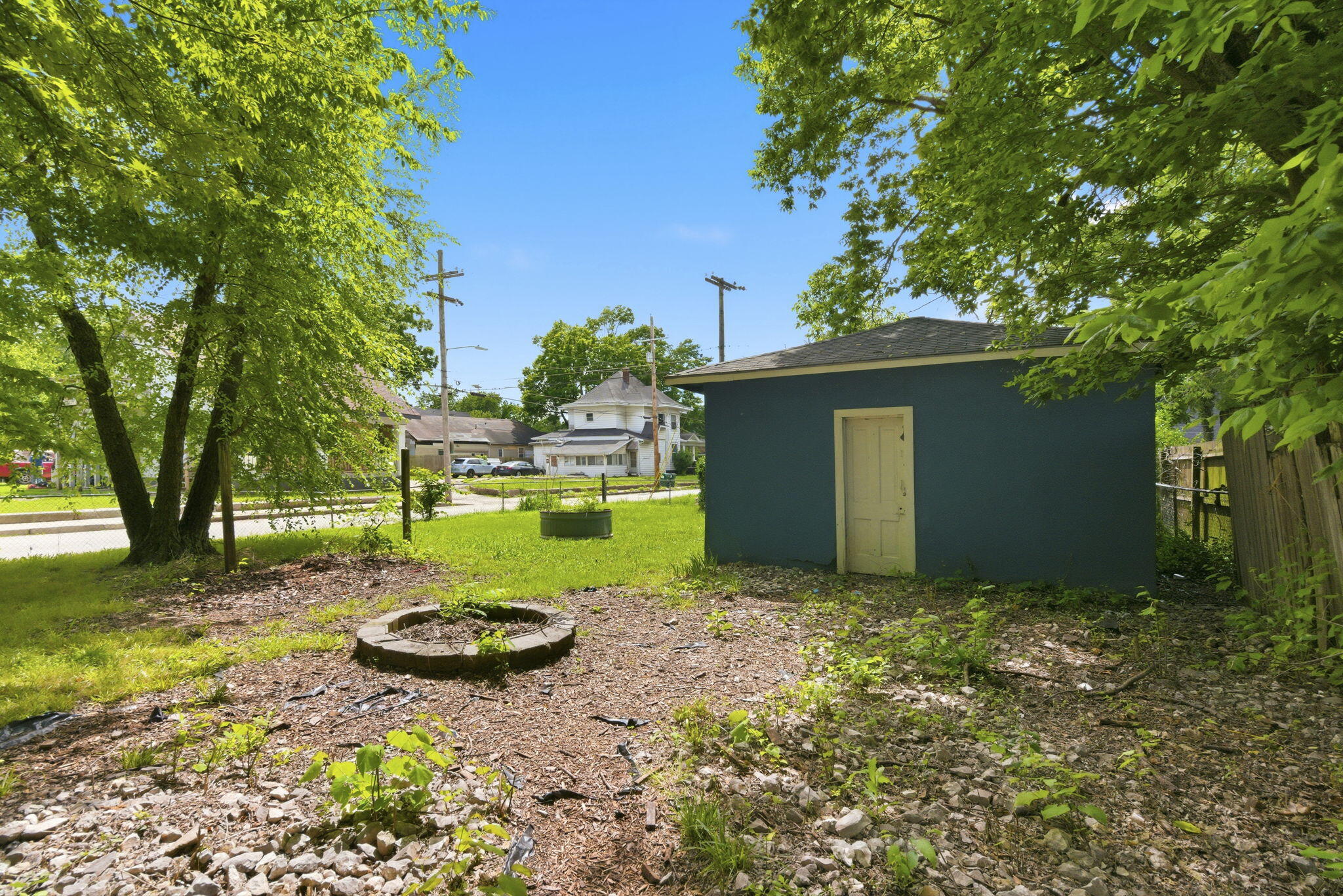 main property photo 37