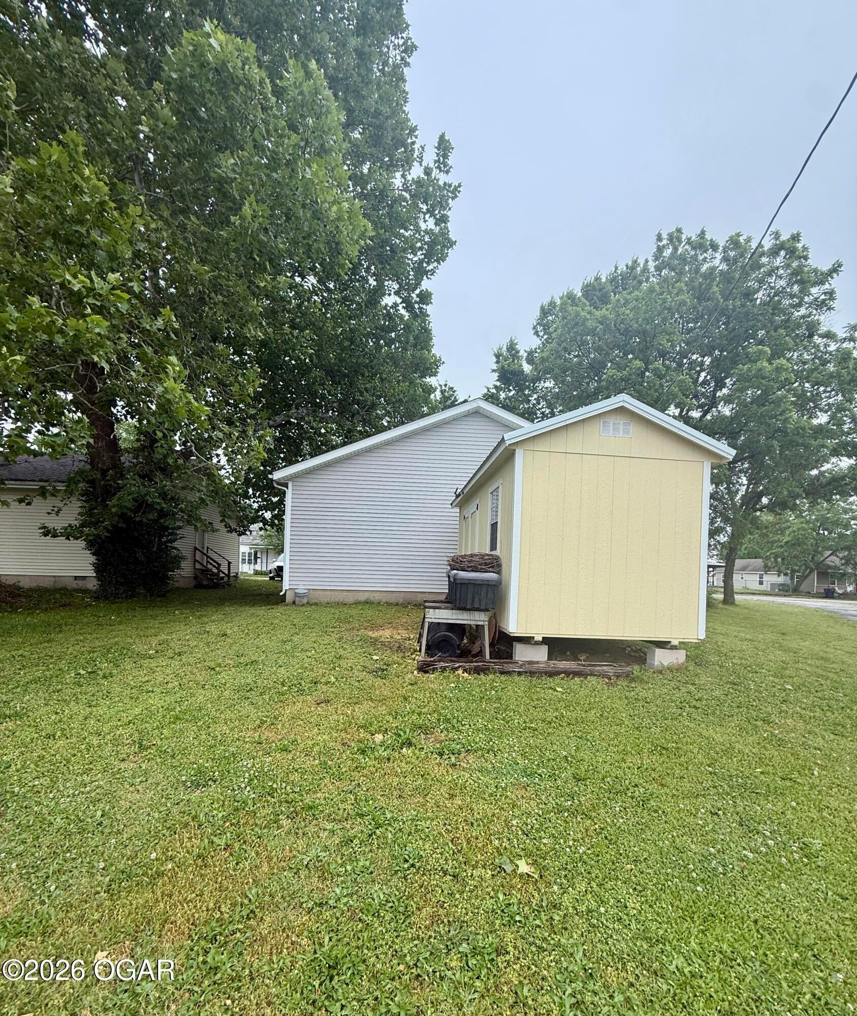 main property photo 12