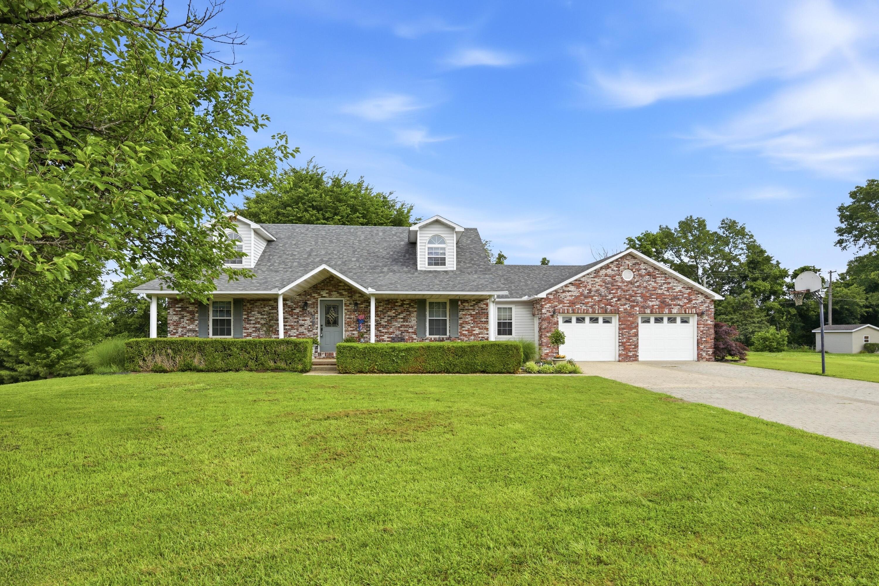 main property photo 10