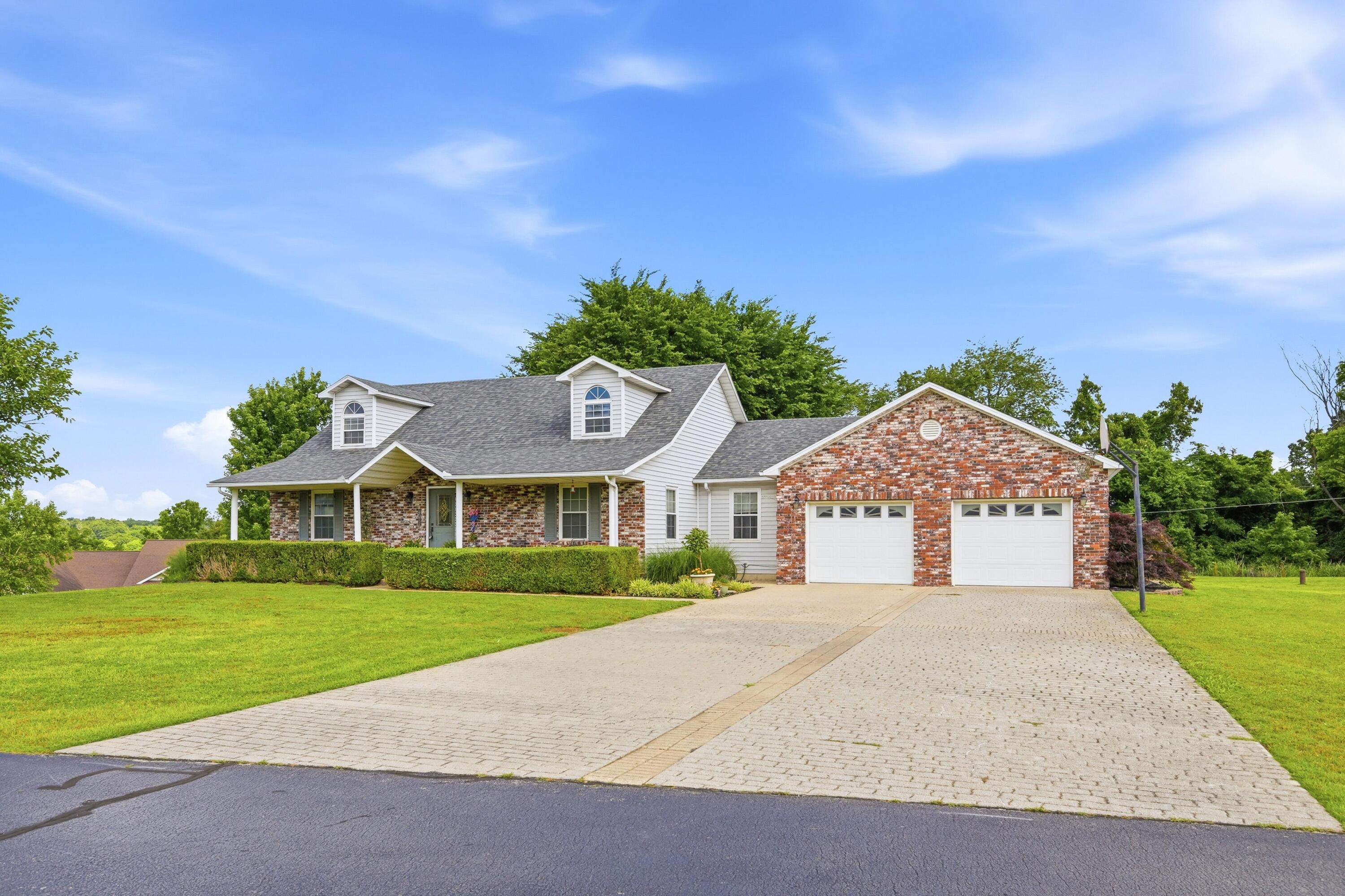 main property photo 11