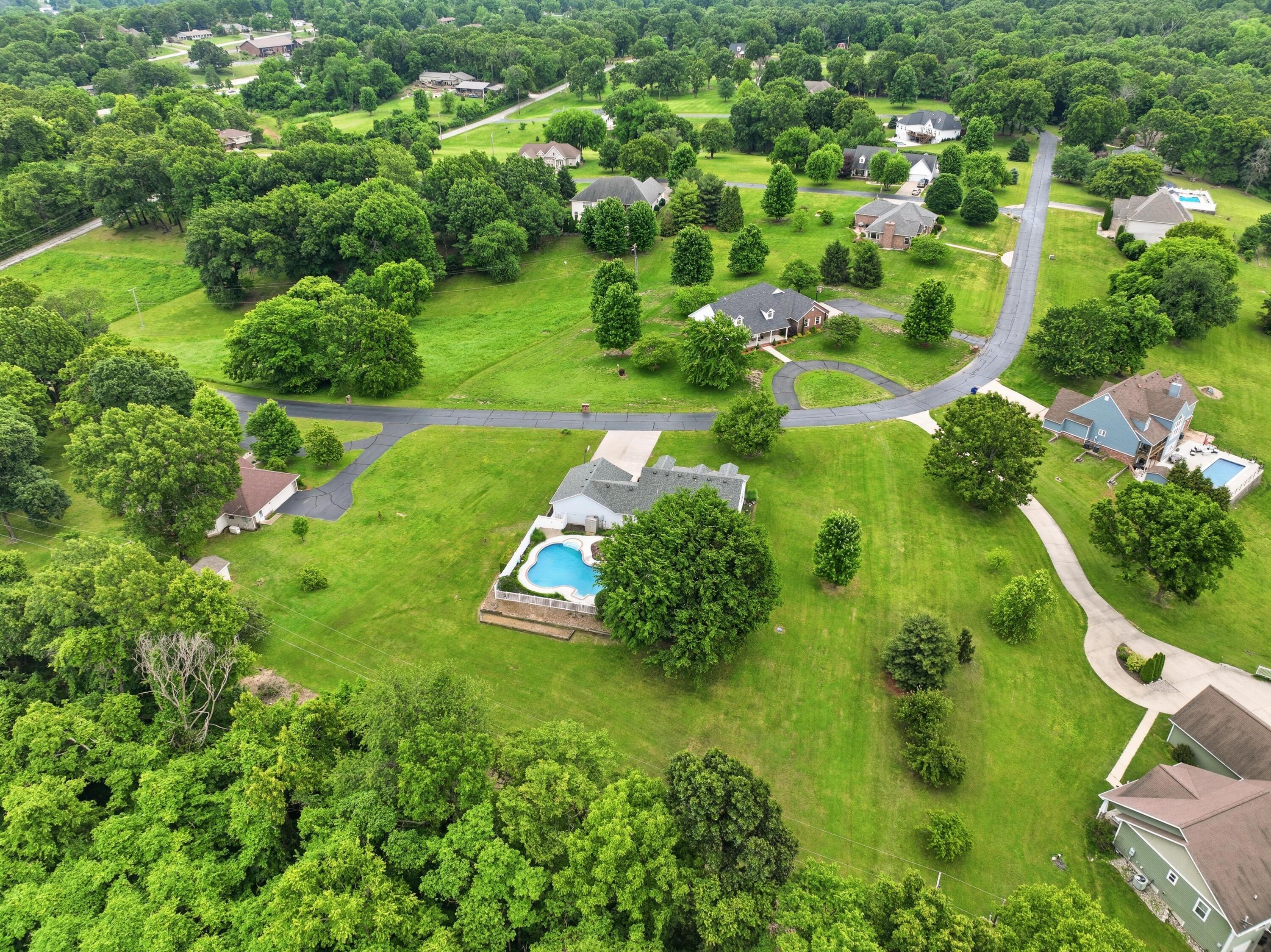main property photo 8