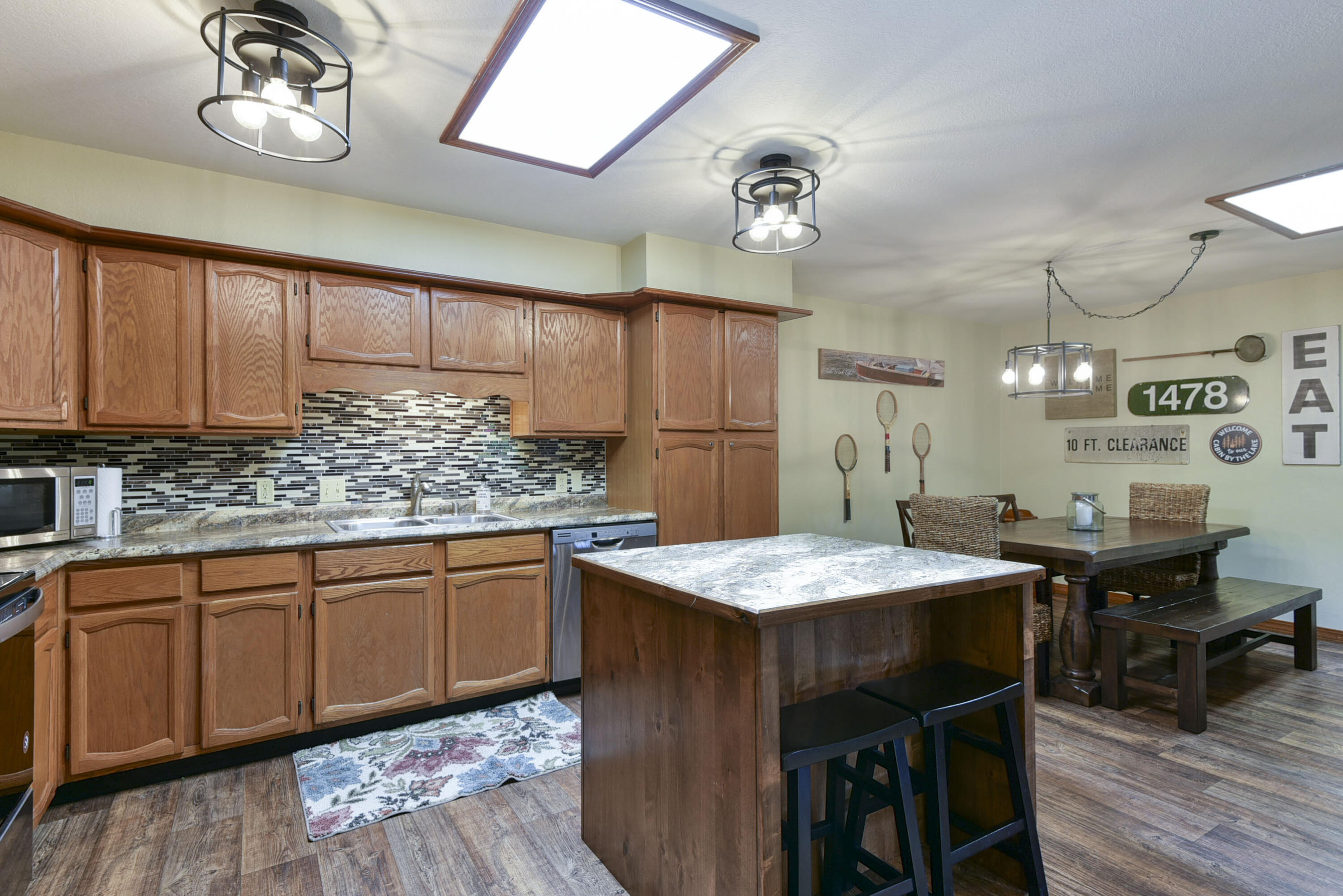 main property photo 11