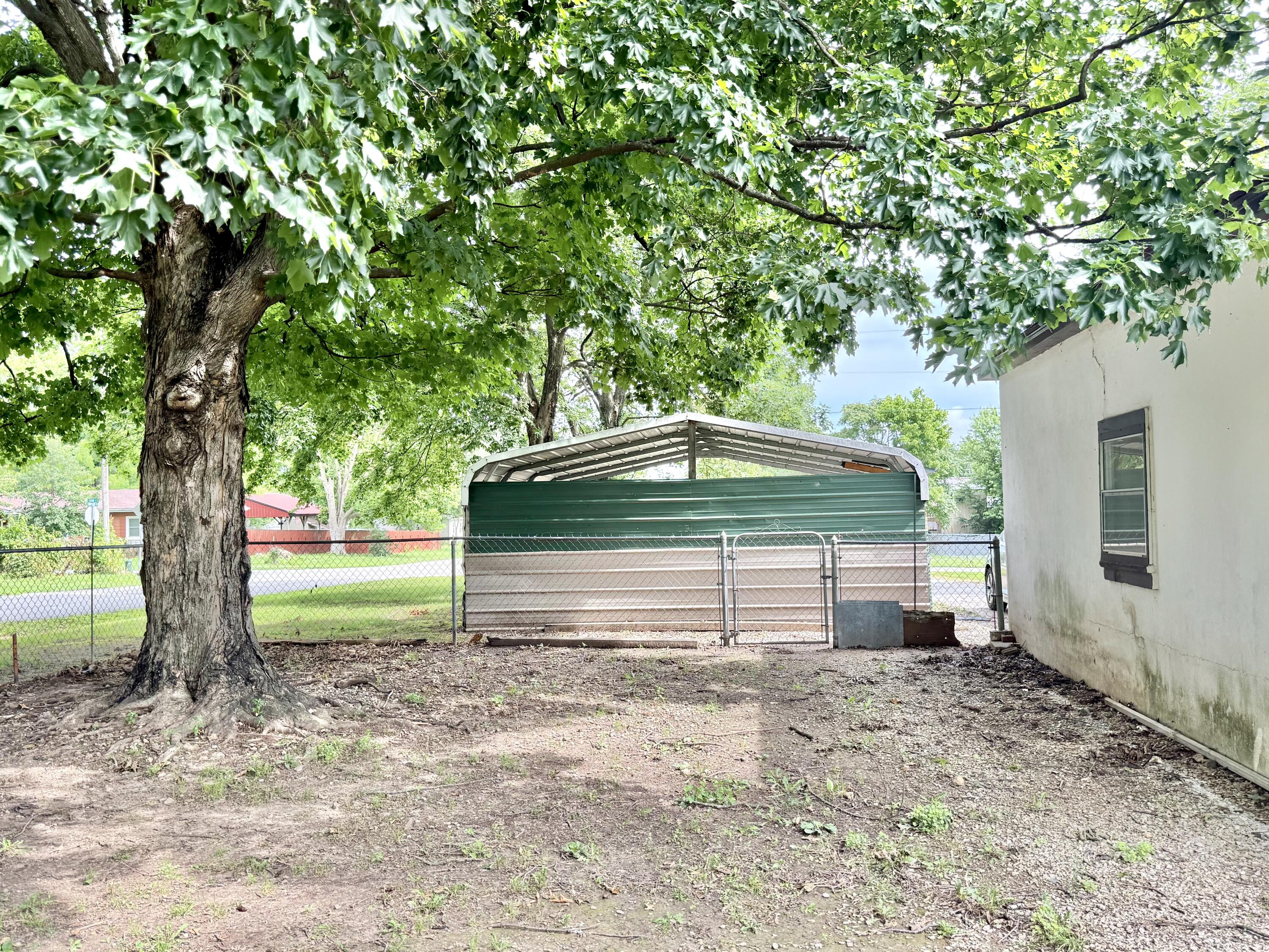 main property photo 37