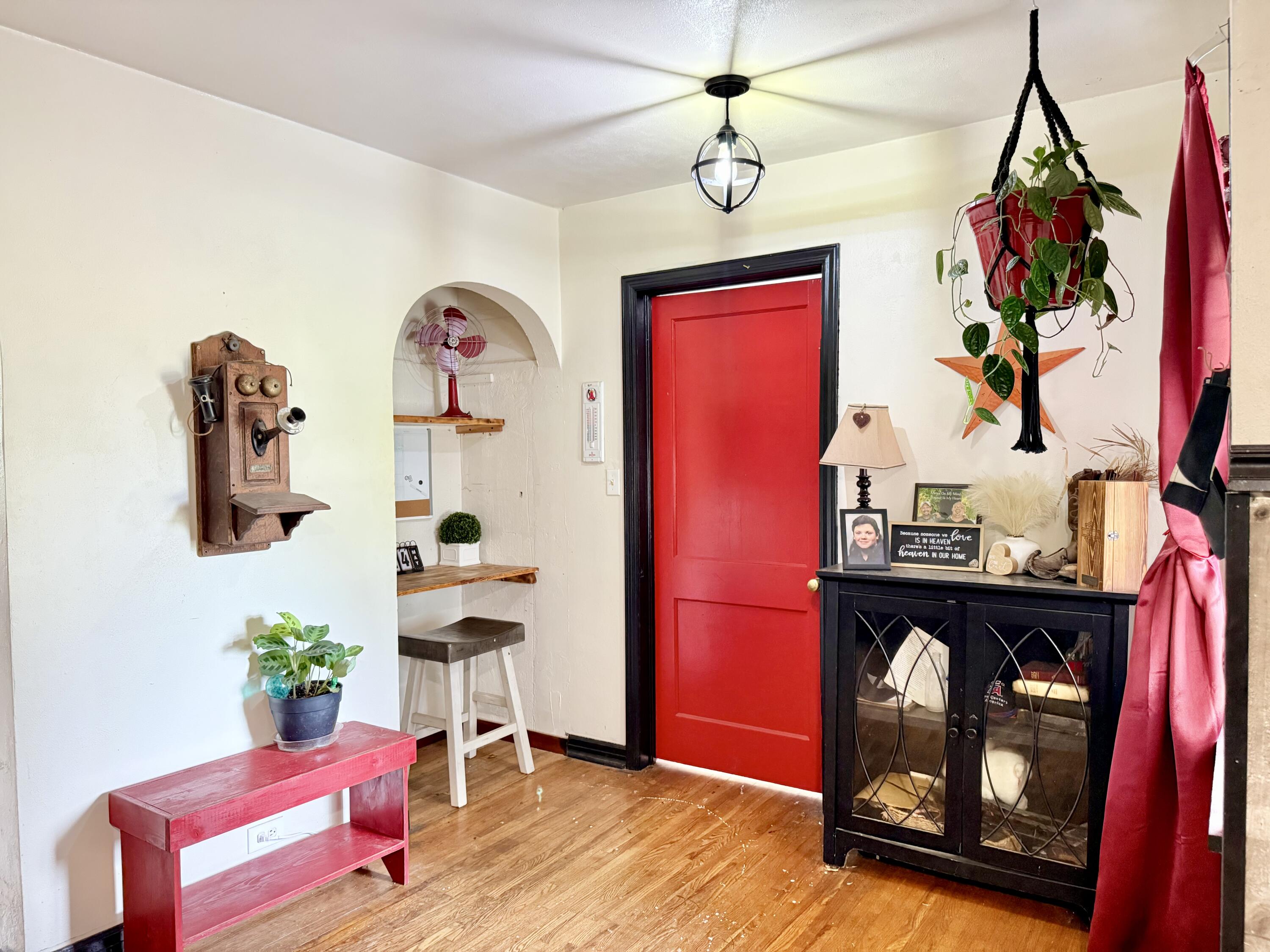 main property photo 6