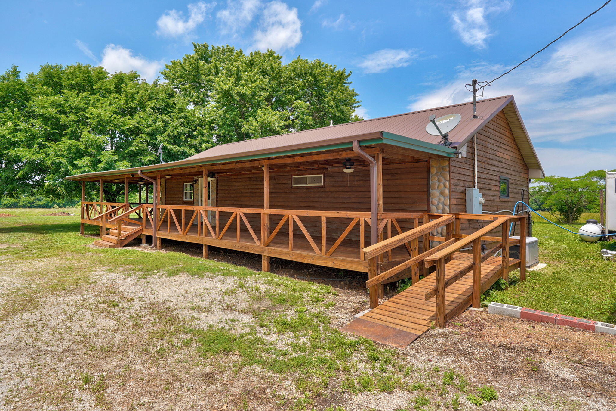 main property photo 25