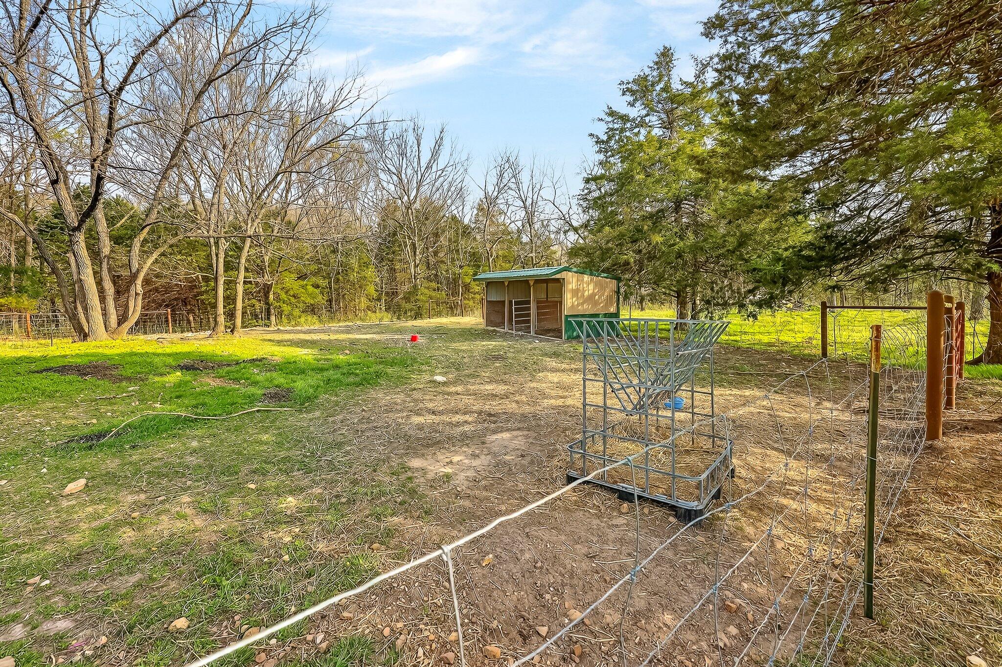 main property photo 32