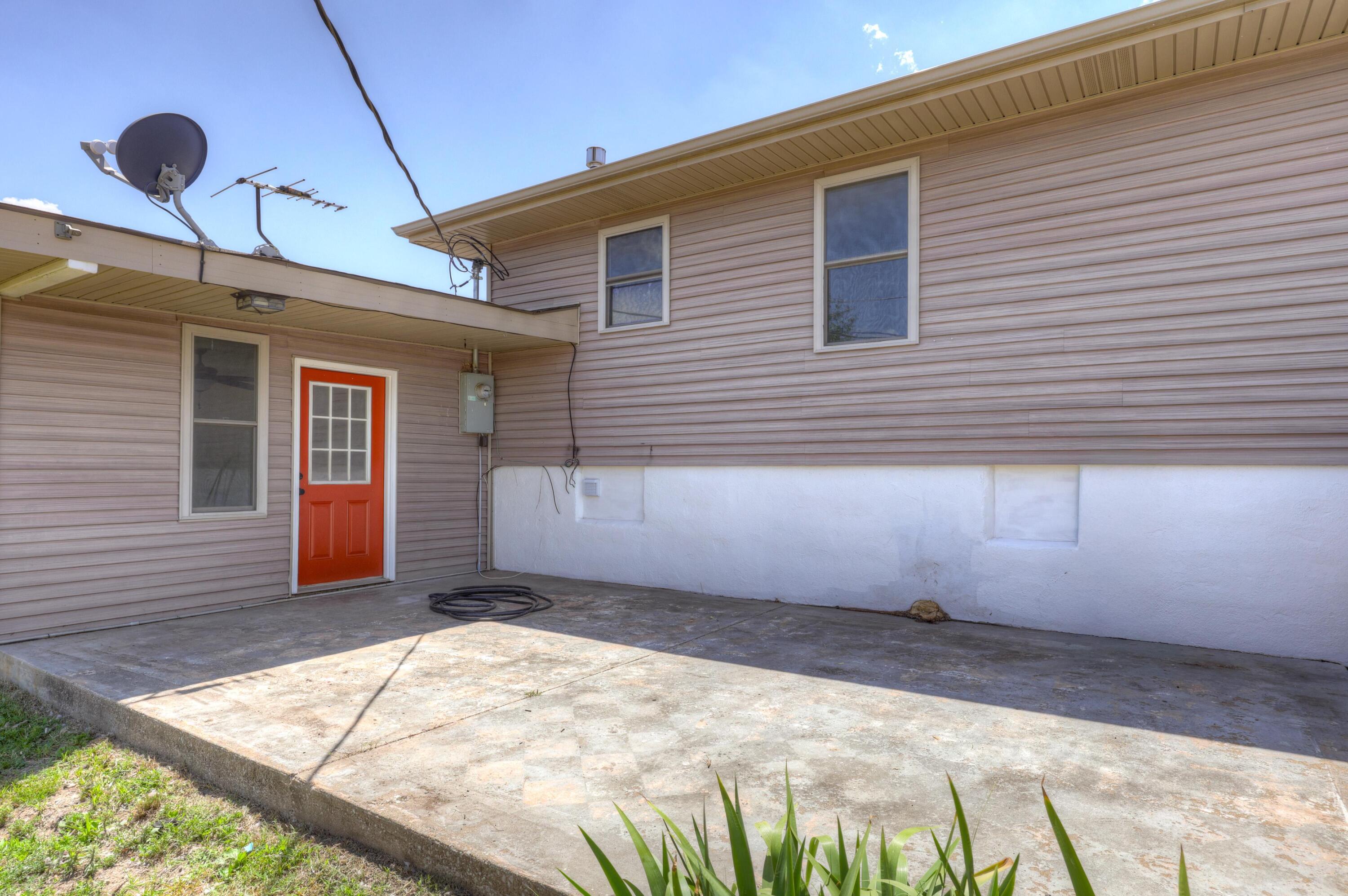 main property photo 41