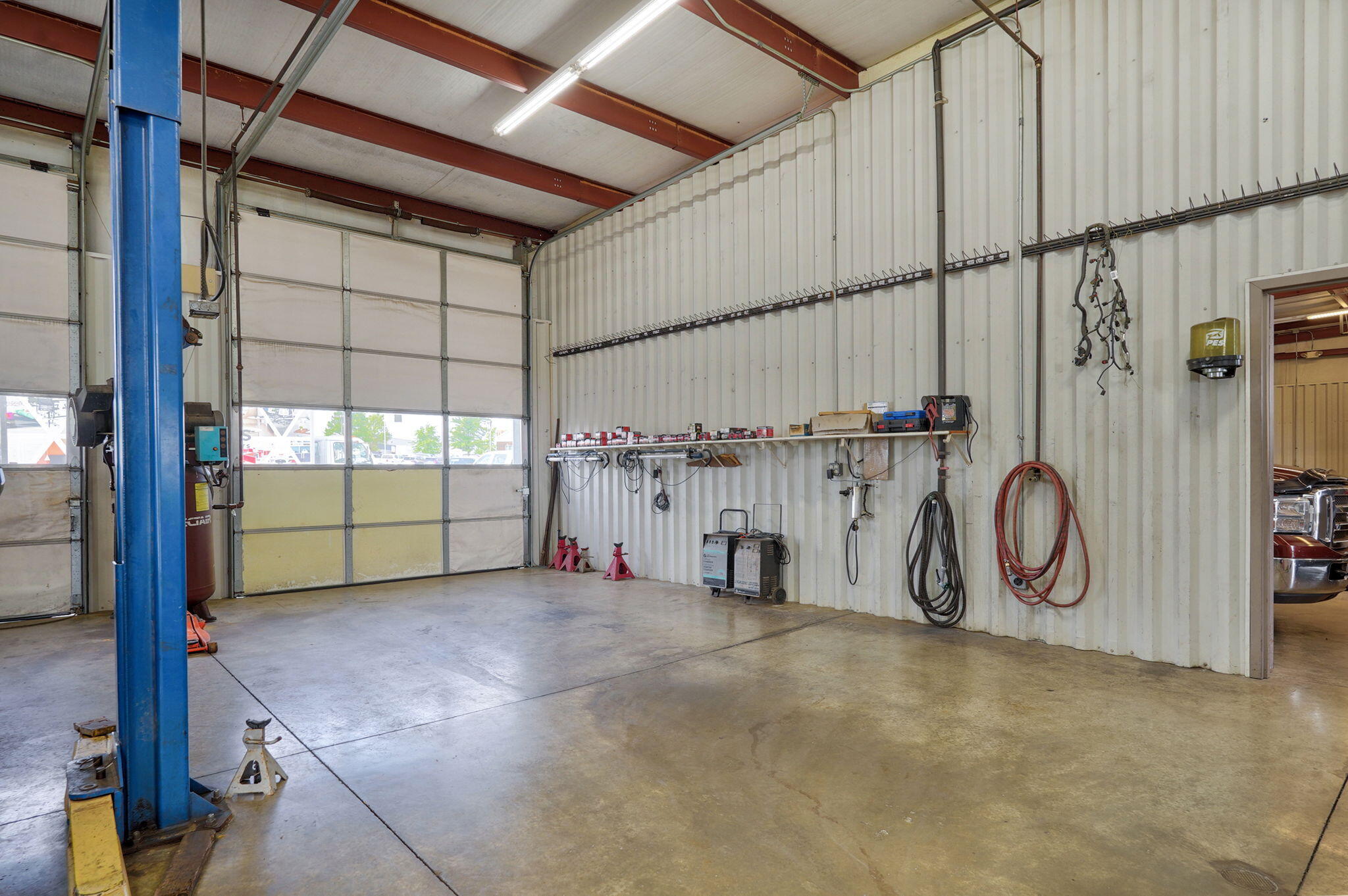 main property photo 13