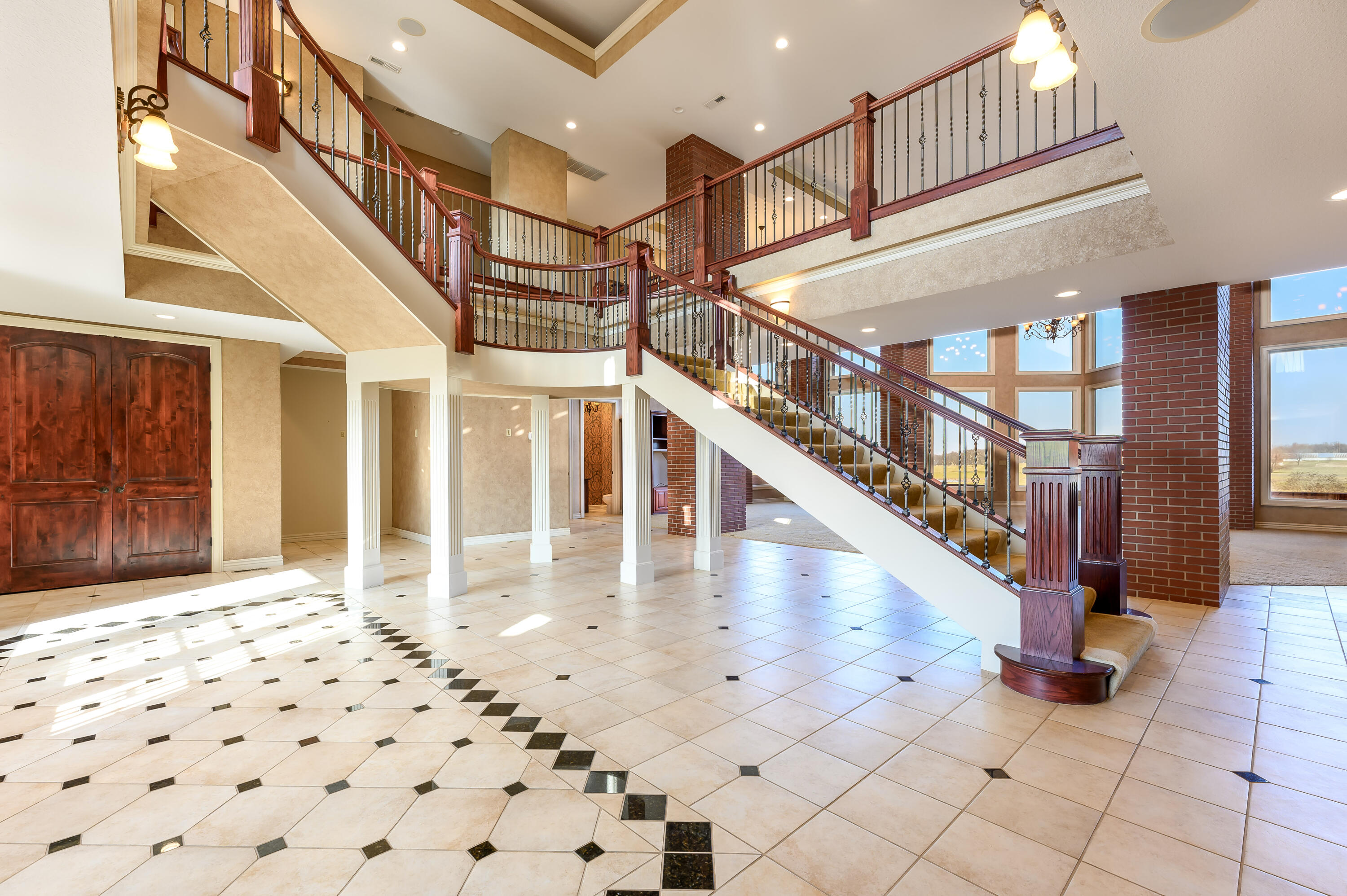 main property photo 14
