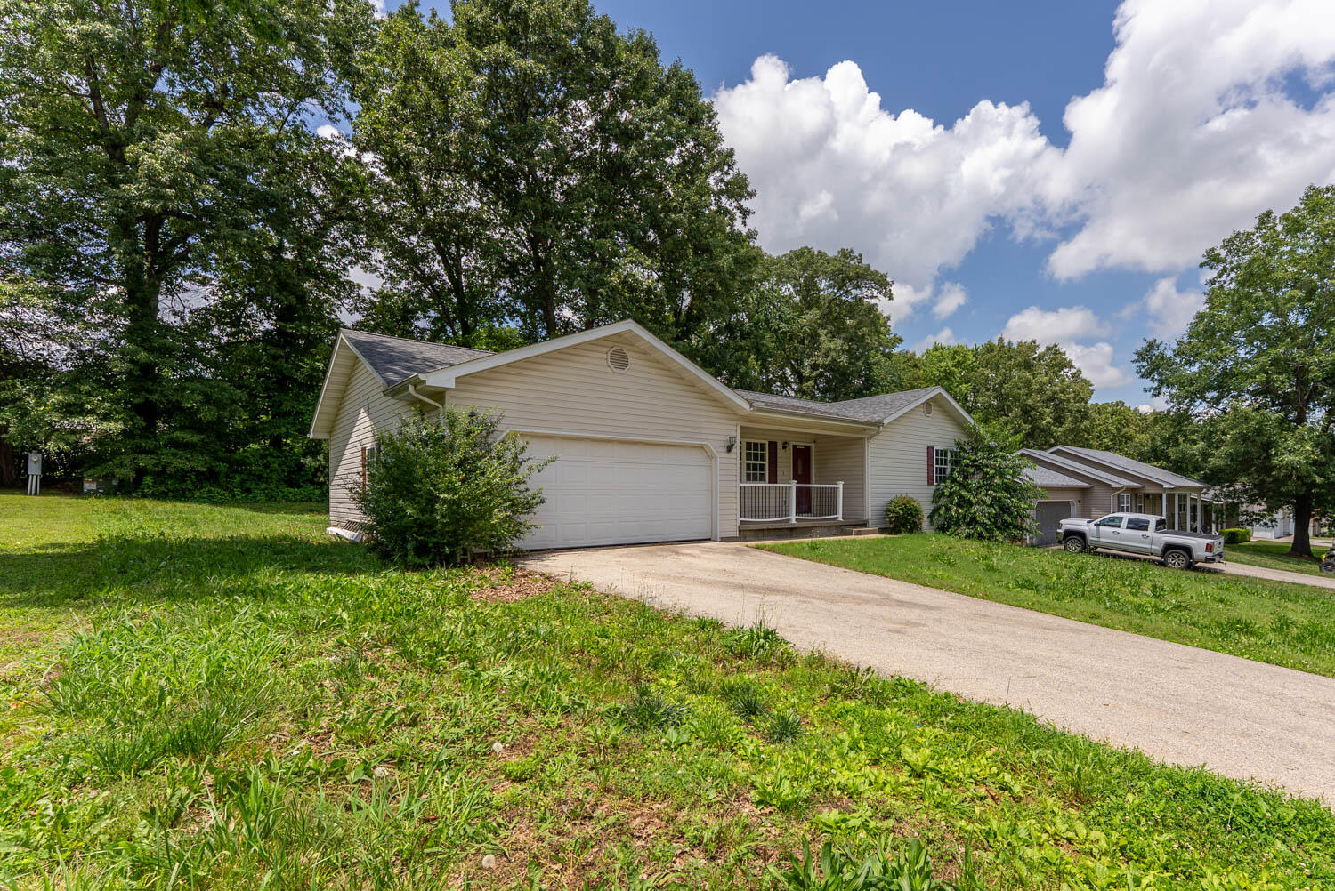 main property photo 7