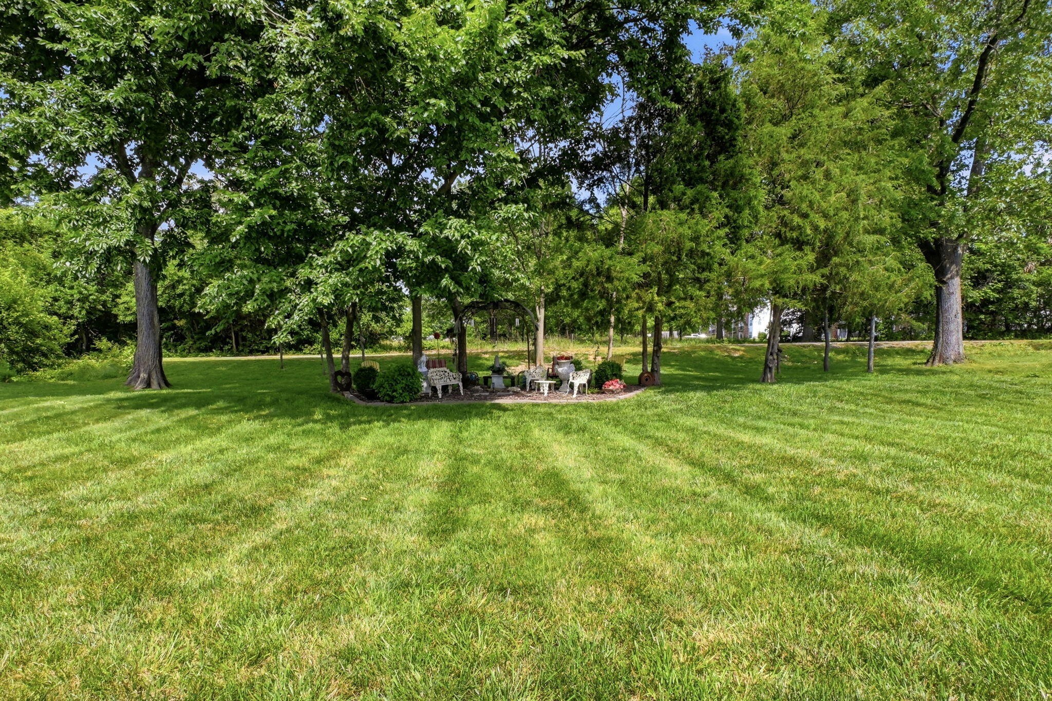 main property photo 38