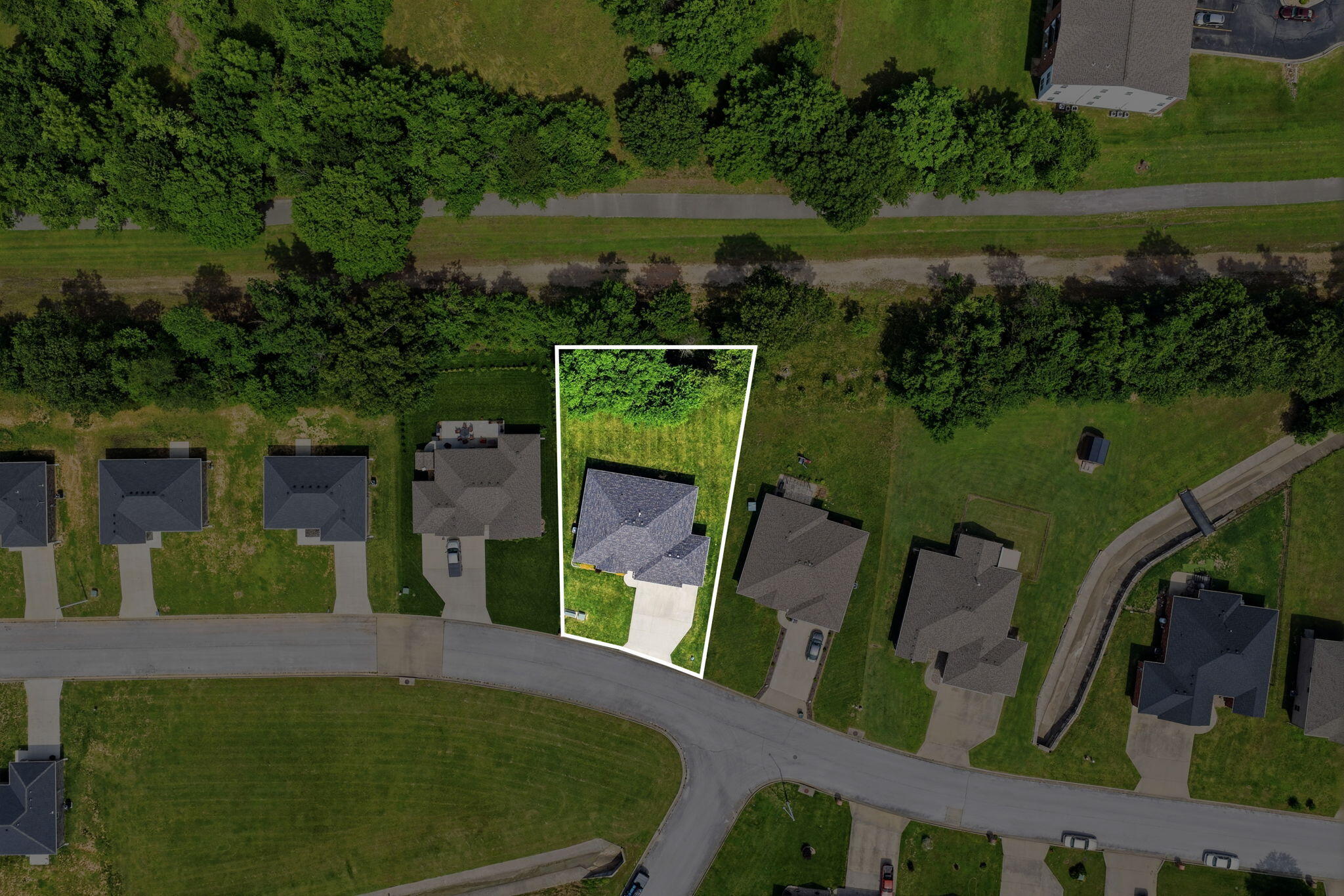 main property photo 43