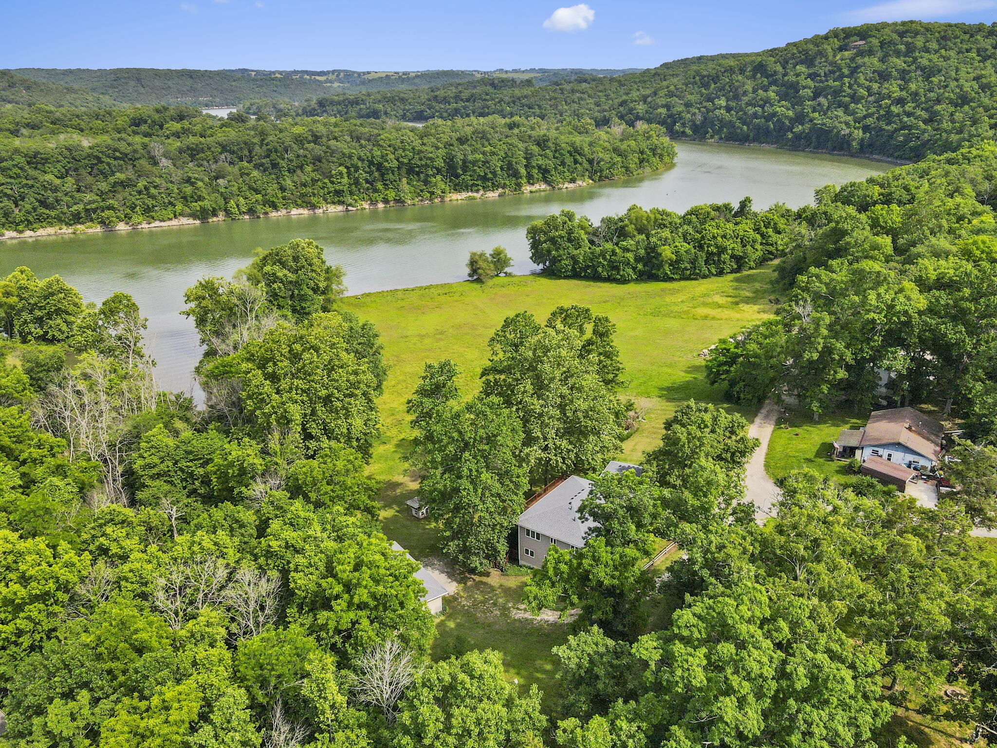 main property photo 45