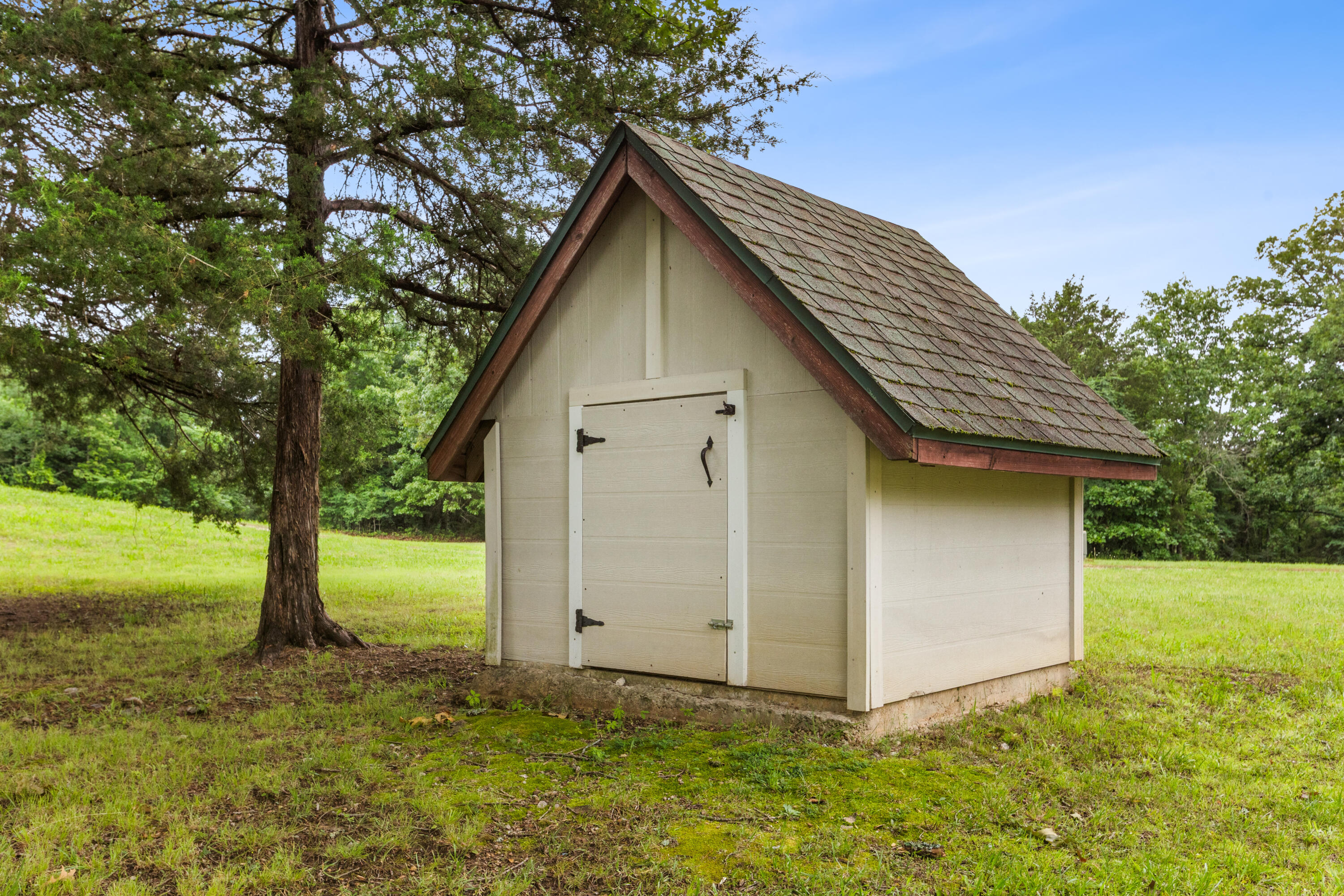 main property photo 48