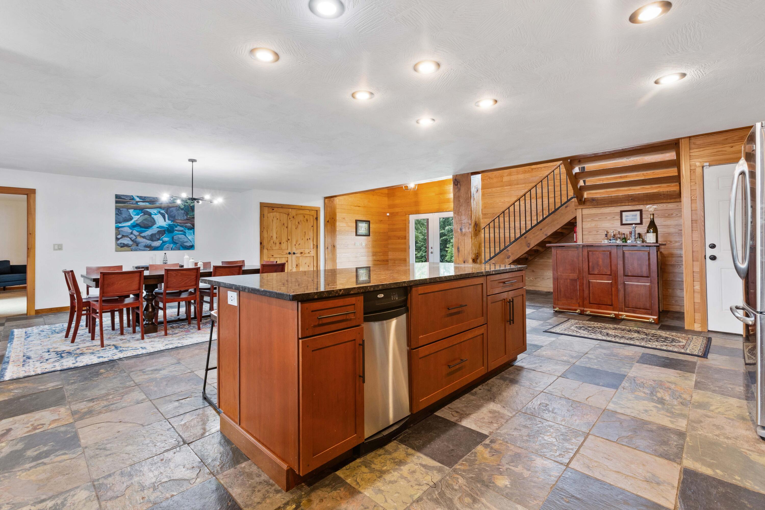 main property photo 88
